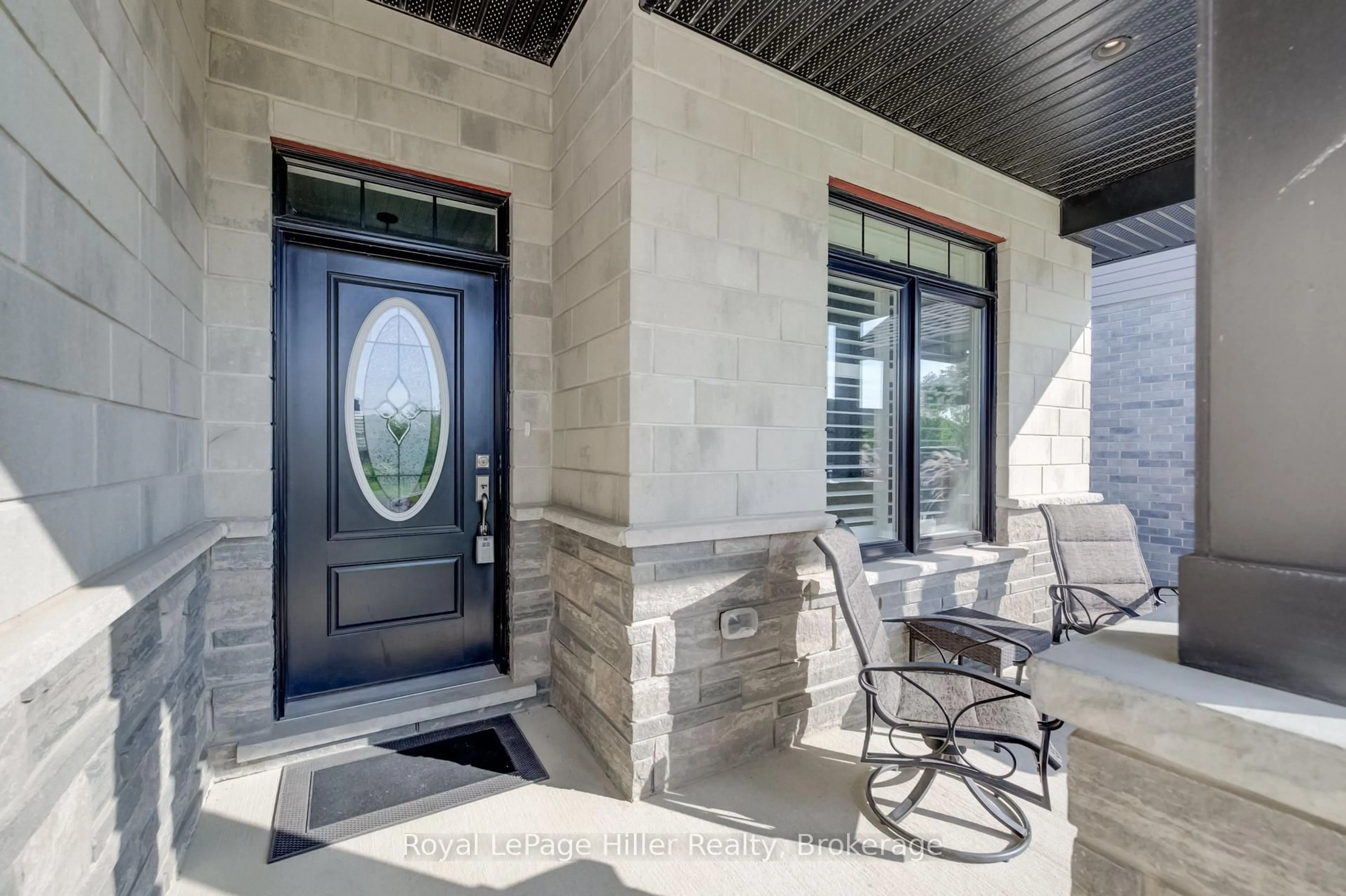 Indoor entryway for 35 Orr St, Stratford Ontario N5A 0H7