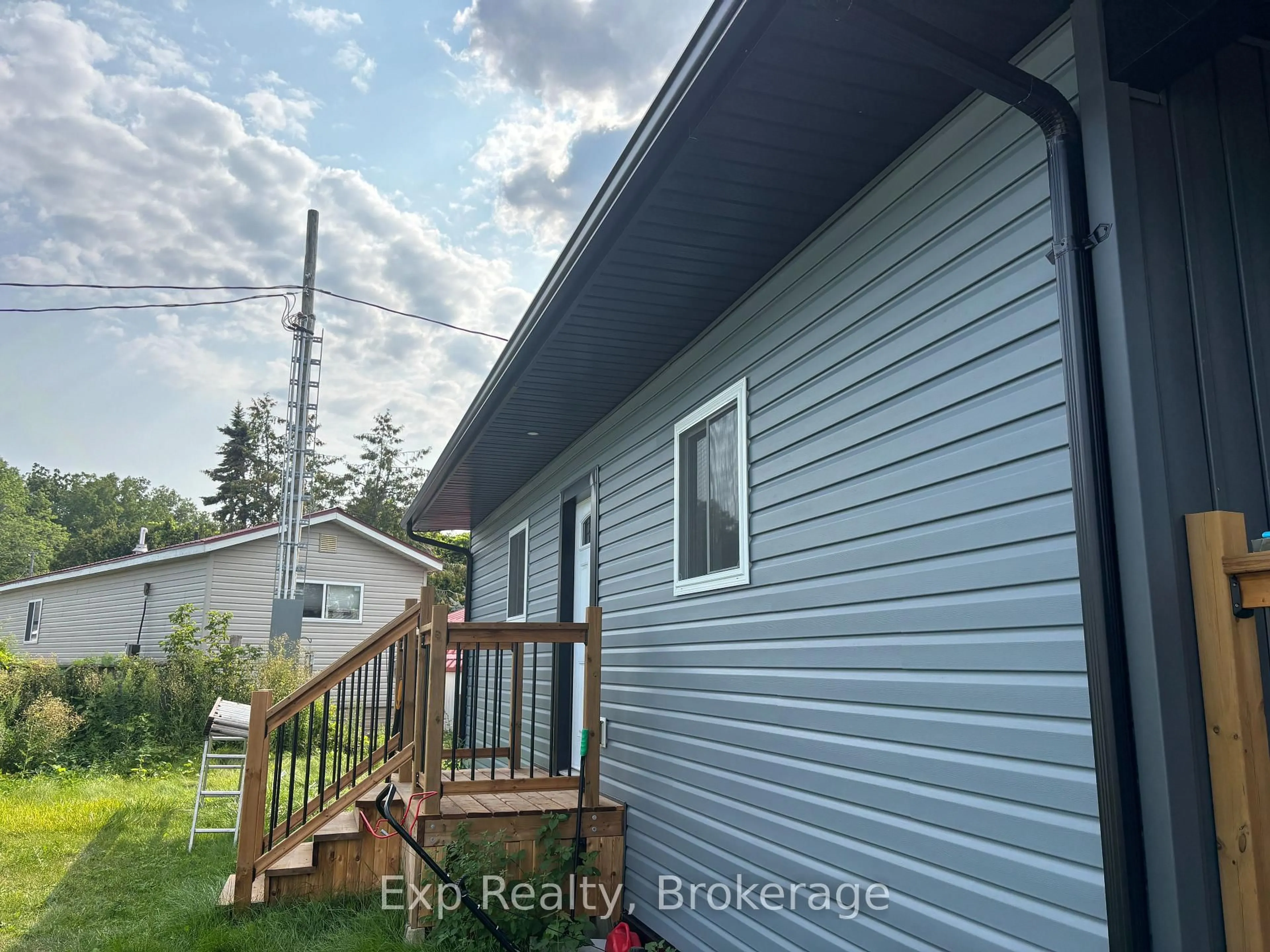 Home with vinyl exterior material, unknown for 529 Old 2 Highway #28, Quinte West Ontario K8P 5V5