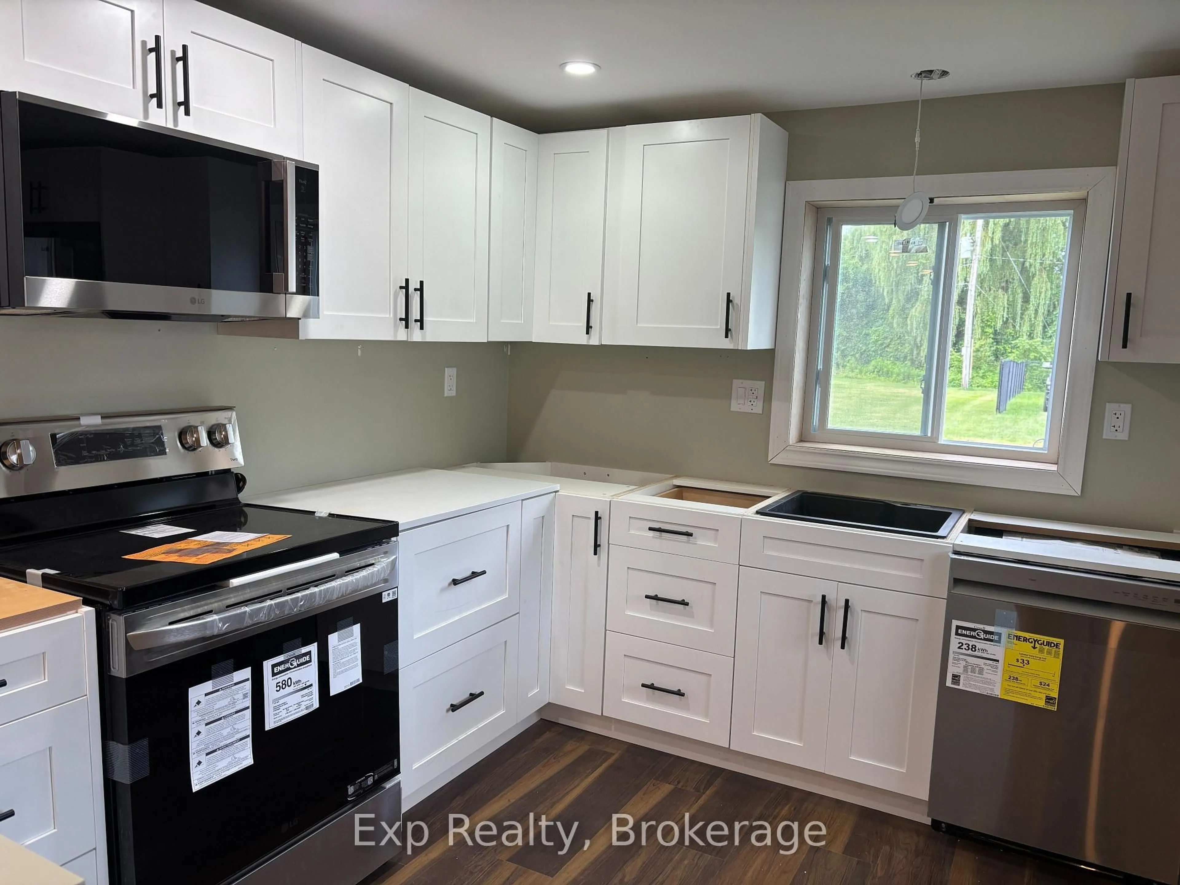 Open concept kitchen, unknown for 529 Old 2 Highway #28, Quinte West Ontario K8P 5V5