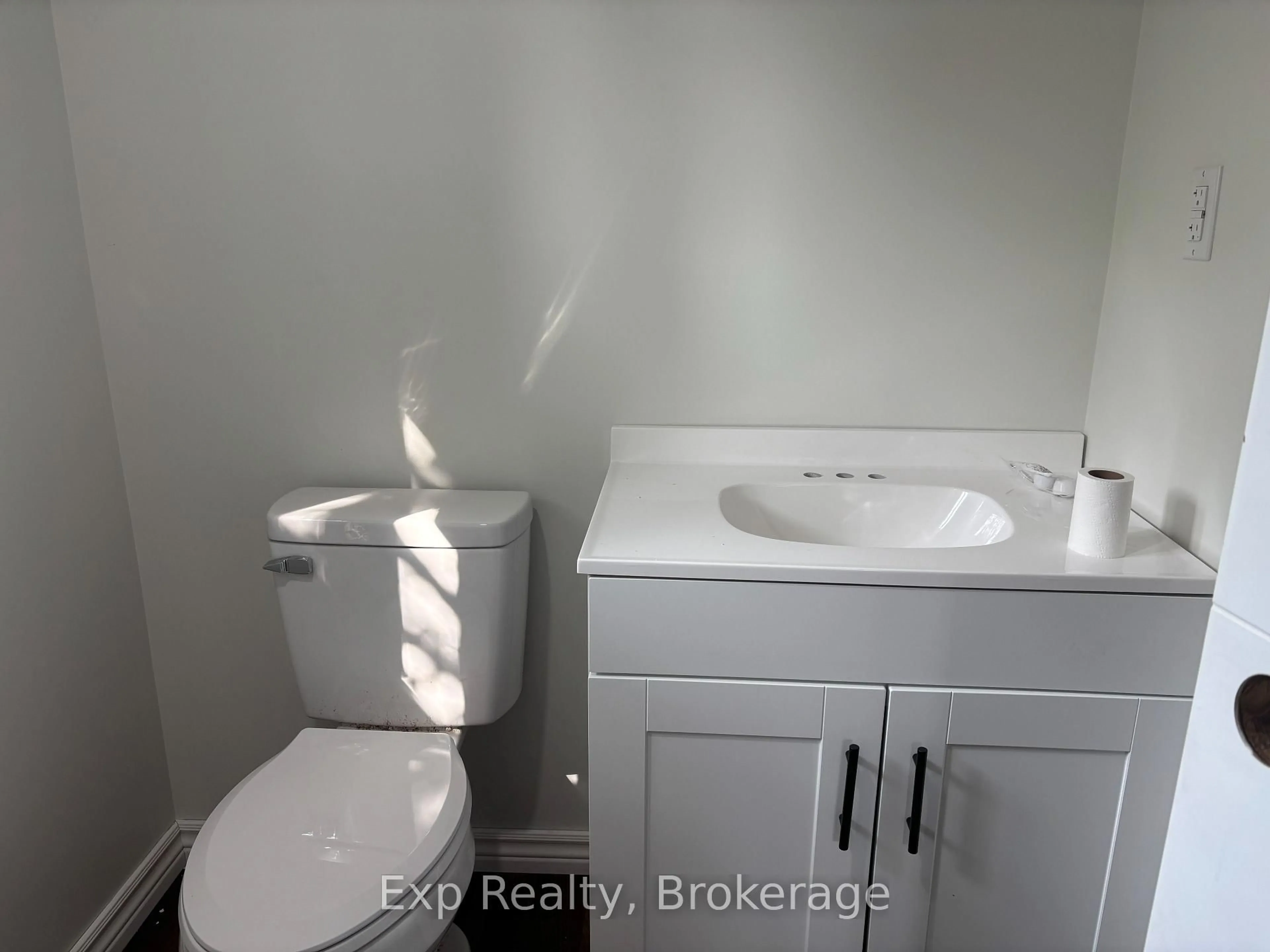 A pic of a room for 529 Old 2 Highway #28, Quinte West Ontario K8P 5V5