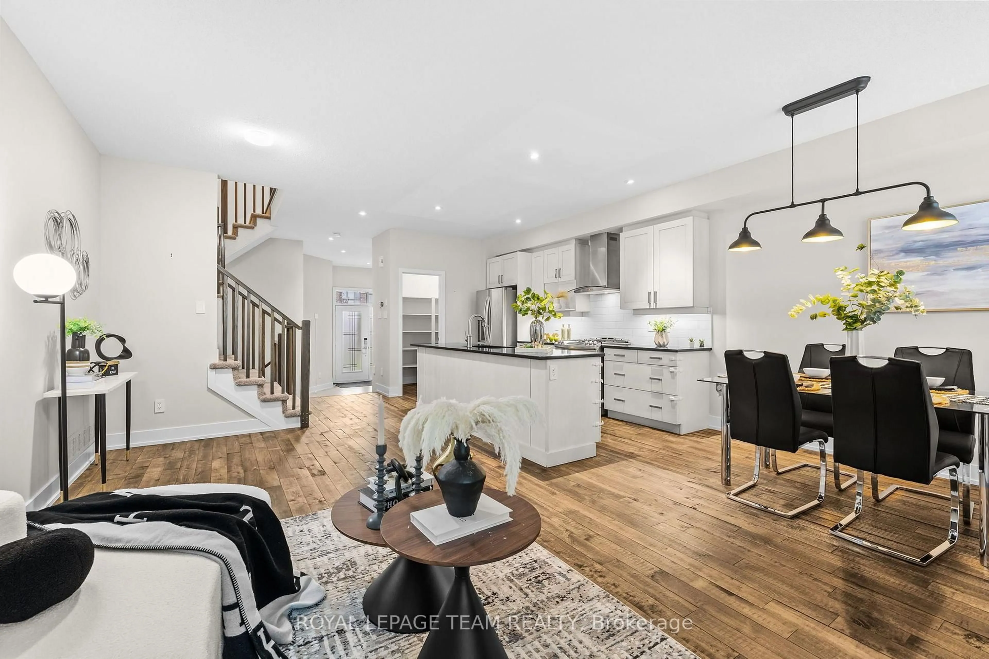 Open concept kitchen, unknown for 605 Tennant Way, Ottawa Ontario K4M 0C6