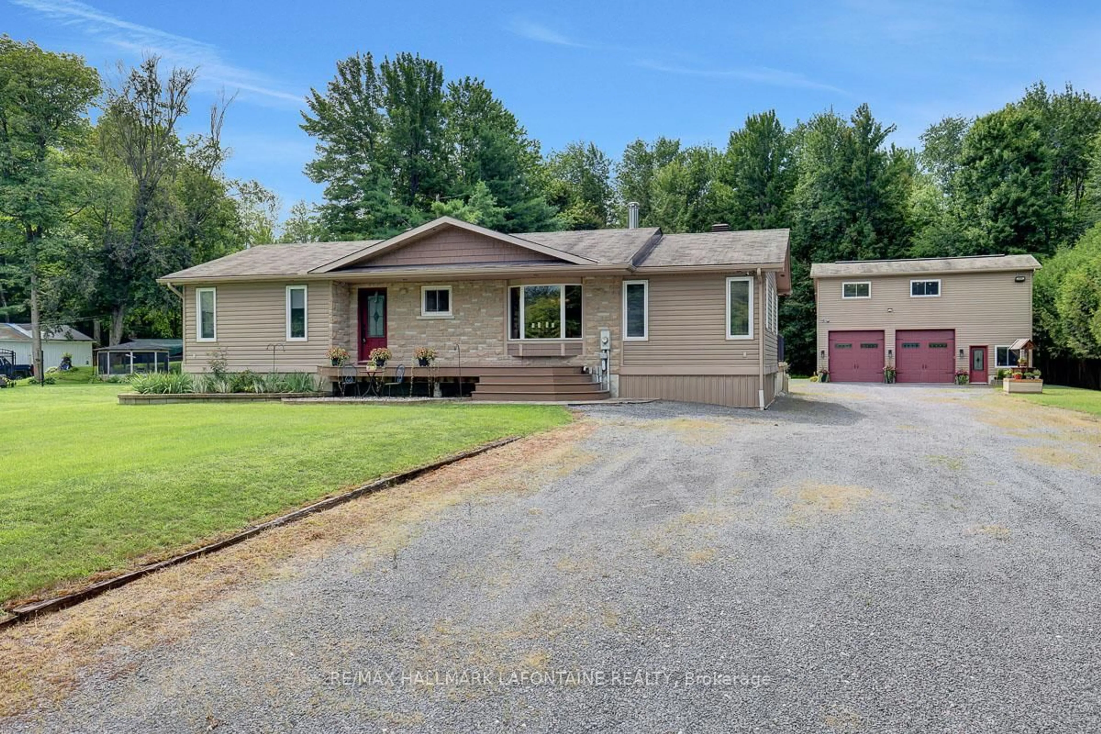 Home with vinyl exterior material, street for 2780 Gagne Rd, Clarence-Rockland Ontario K0A 2A0