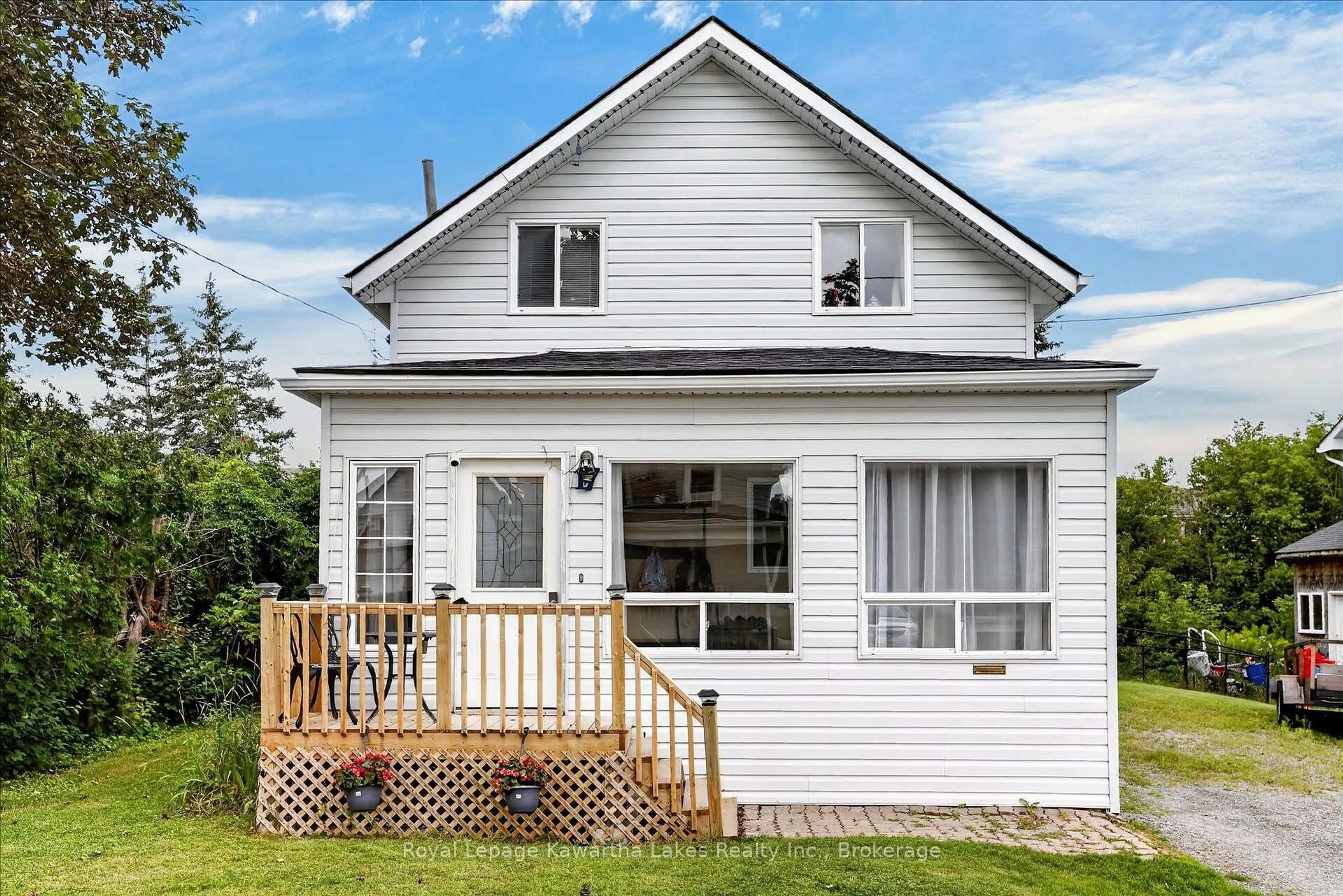 Home with vinyl exterior material, street for 17 Crandall St, Kawartha Lakes Ontario K9V 1R9