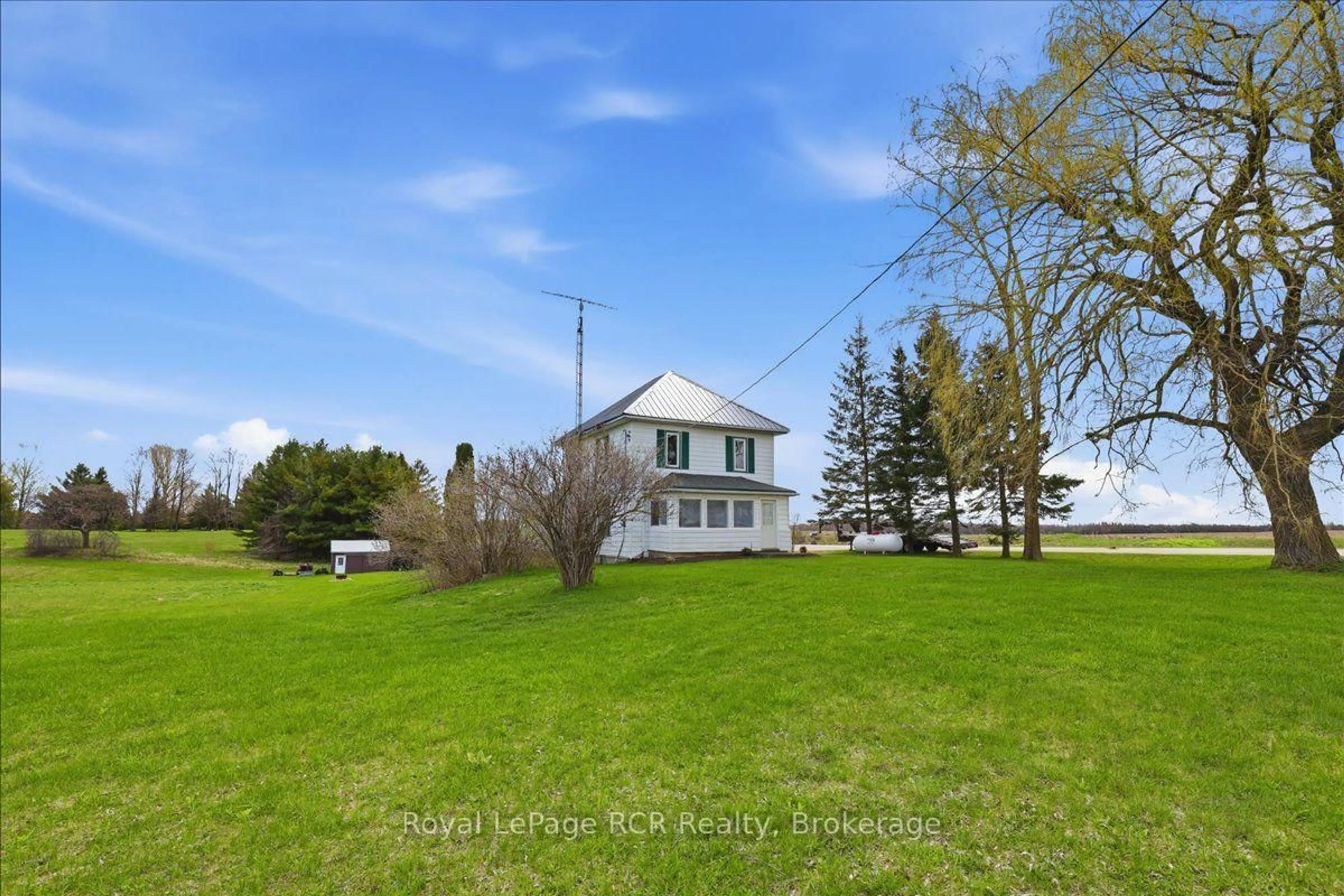 A pic from outside/outdoor area/front of a property/back of a property/a pic from drone, unknown for 123007 Southgate Rd 12, Southgate Ontario N0G 2L0