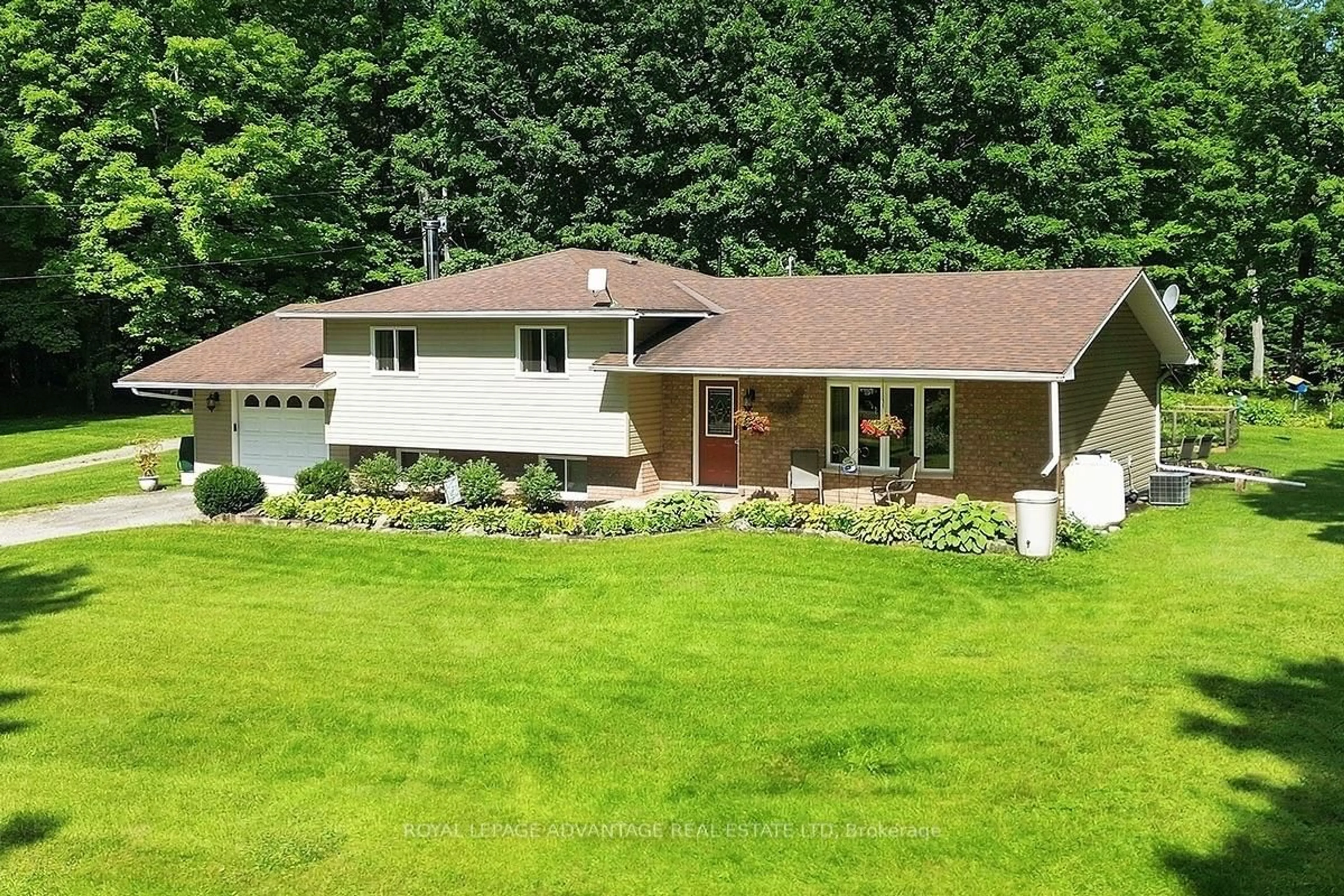 A pic from outside/outdoor area/front of a property/back of a property/a pic from drone, unknown for 918 Wild Life Rd, Drummond/North Elmsley Ontario K7H 0G4