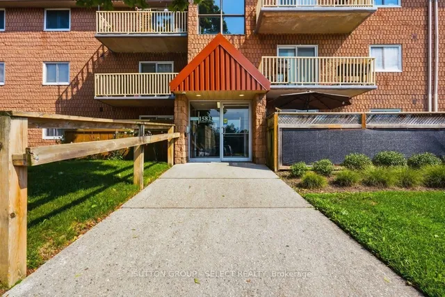 1582 Ernest Ave #304, London South 5