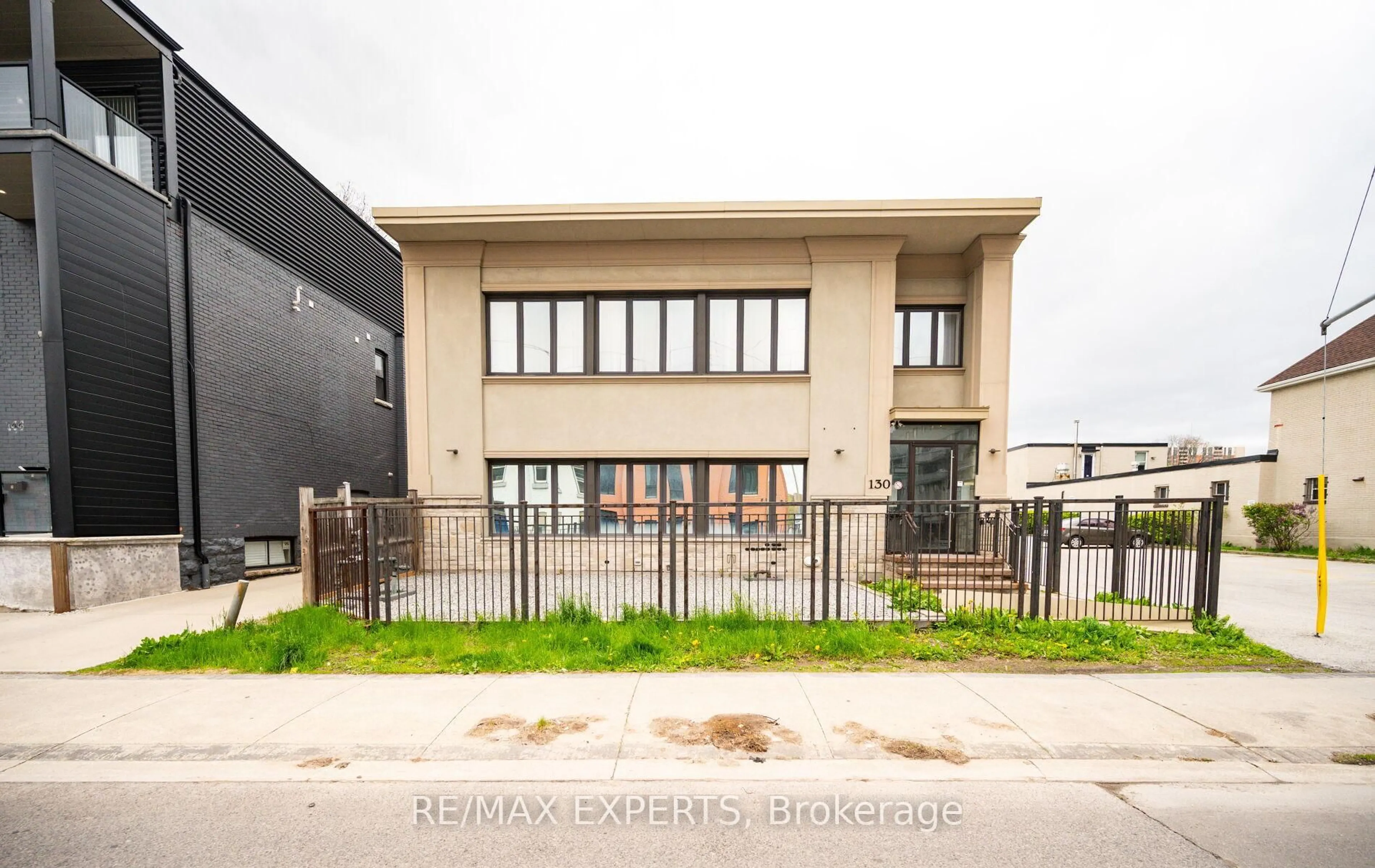 Unknown for 130 Wellington St #203, Hamilton Ontario L8R 1N3