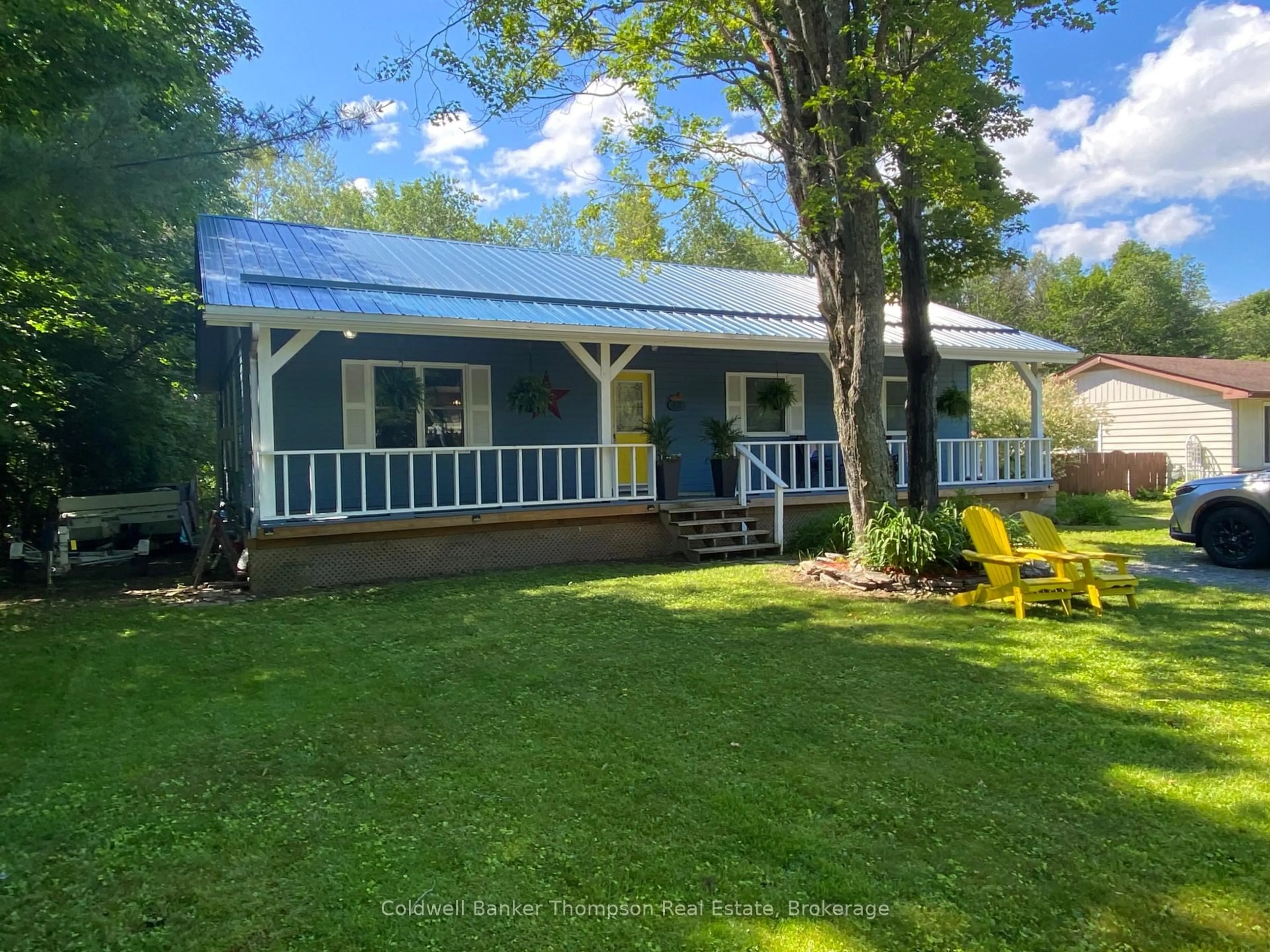 Home with vinyl exterior material, unknown for 47 Florence St, Huntsville Ontario P1H 1V4