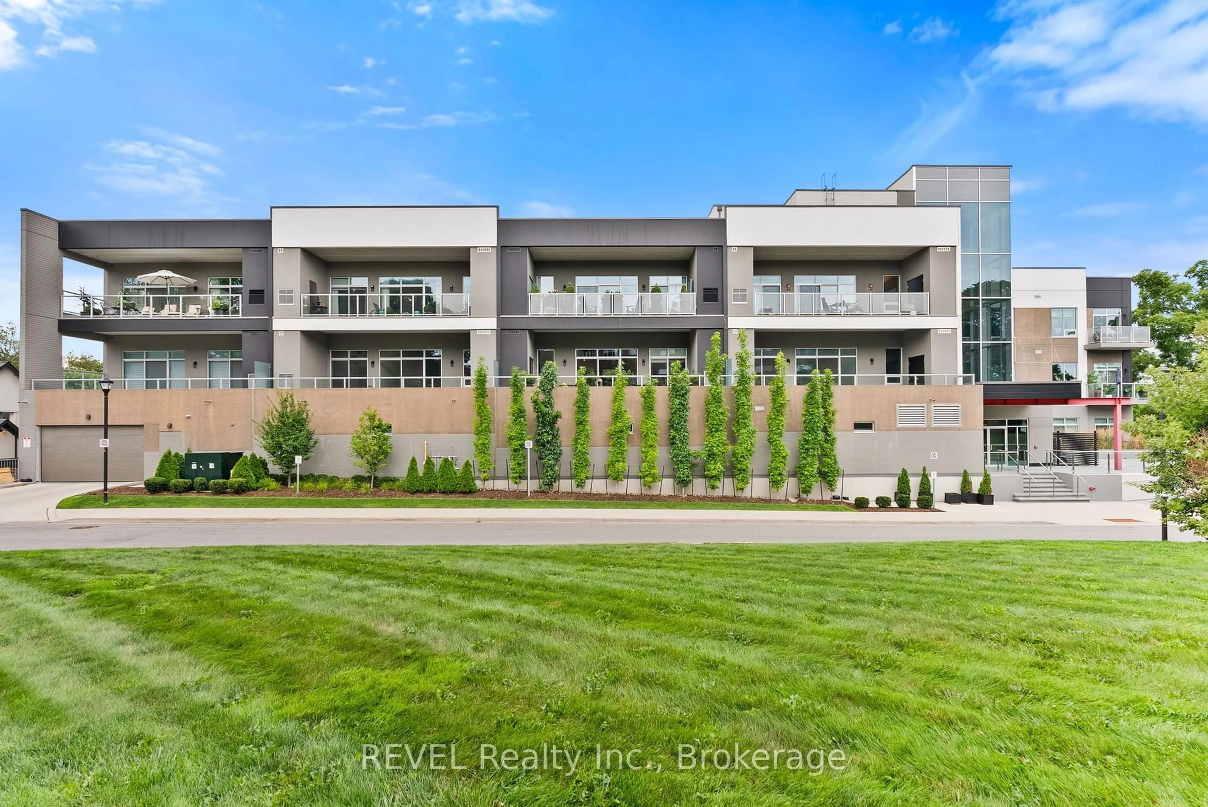 Unknown for 77 YATES St #404, St. Catharines Ontario L2R 0C4
