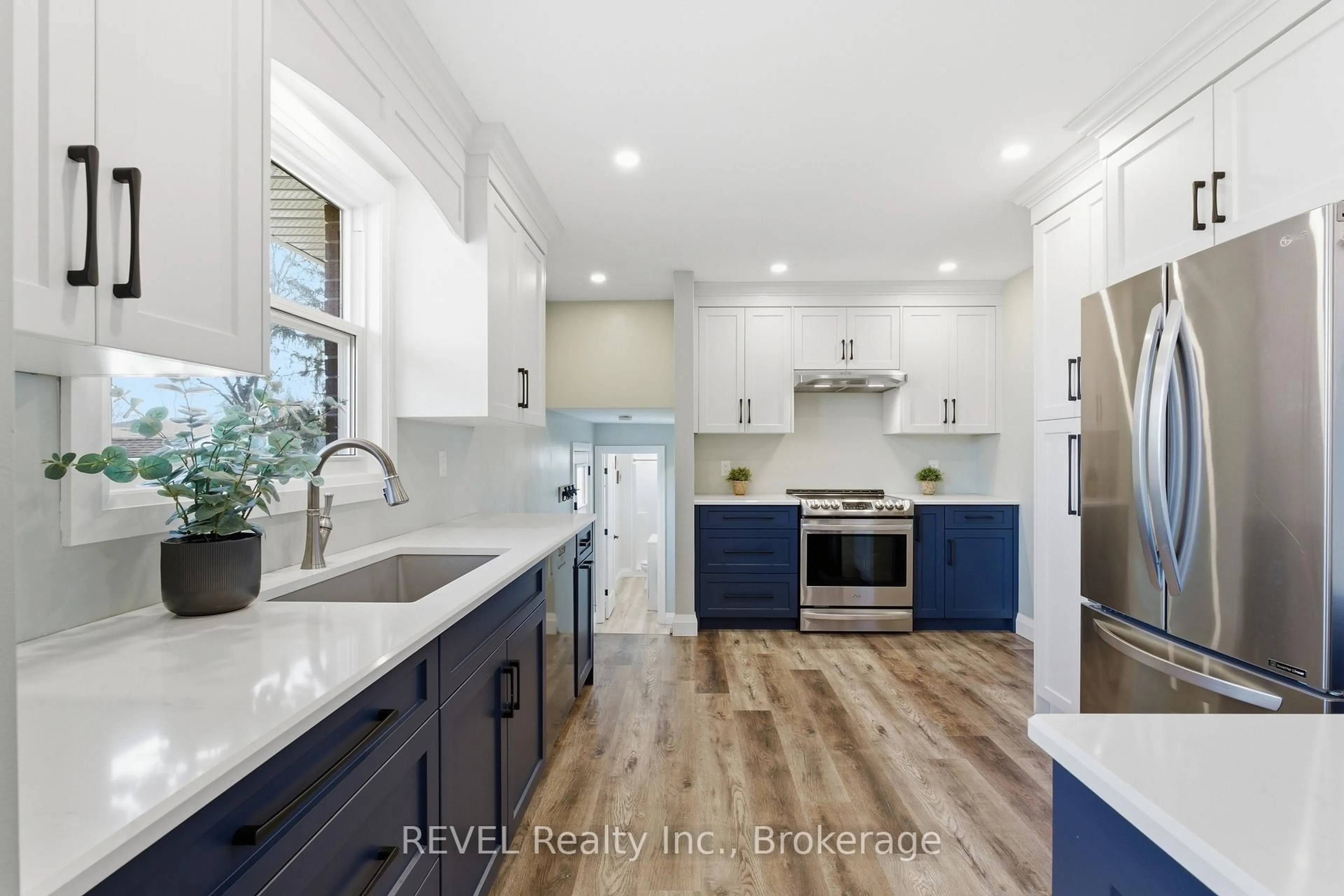 Open concept kitchen, ceramic/tile floor for 21 Lena Cres, Port Colborne Ontario L3K 5X3
