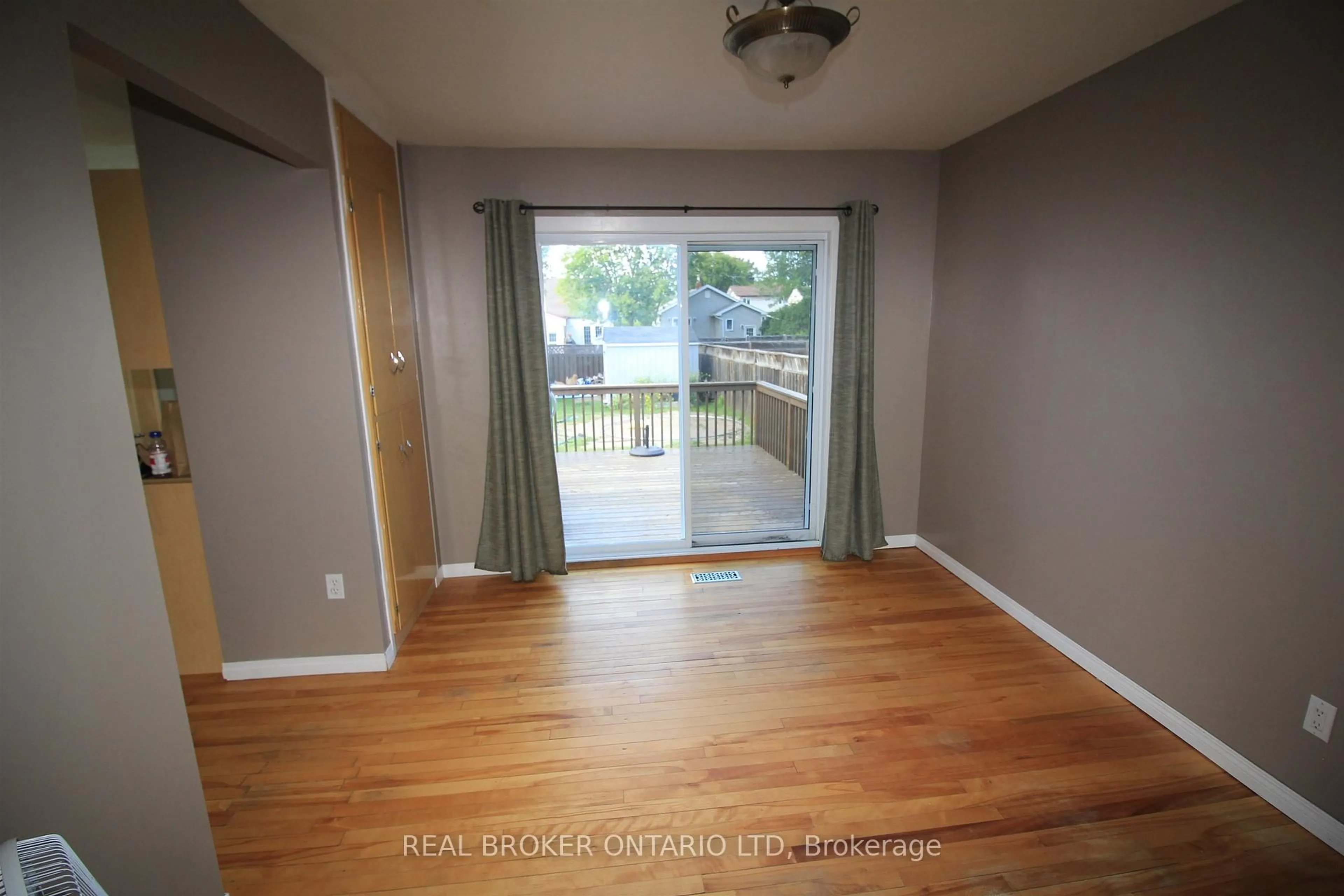A pic of a room for 368 Merrill St, Thunder Bay Ontario P7A 1E6