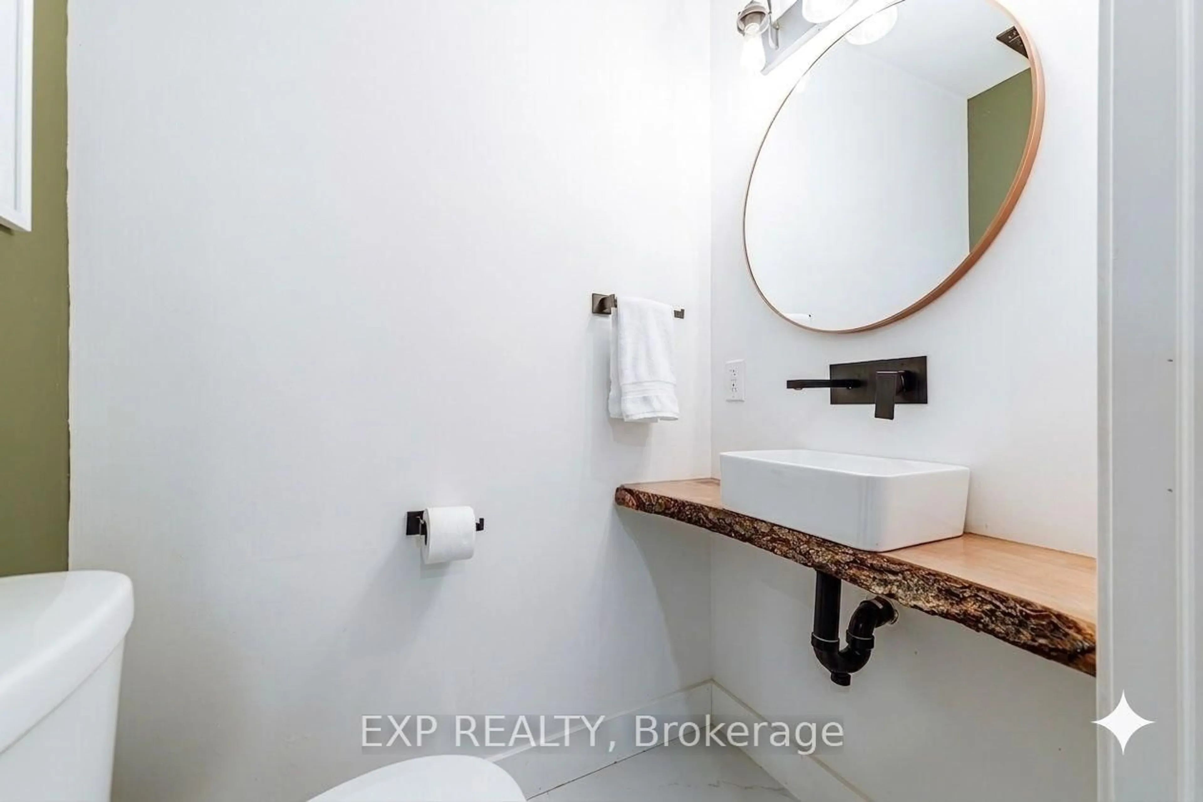 Standard bathroom, ceramic/tile floor for 37 Dignard St, Russell Ontario K0A 1W0