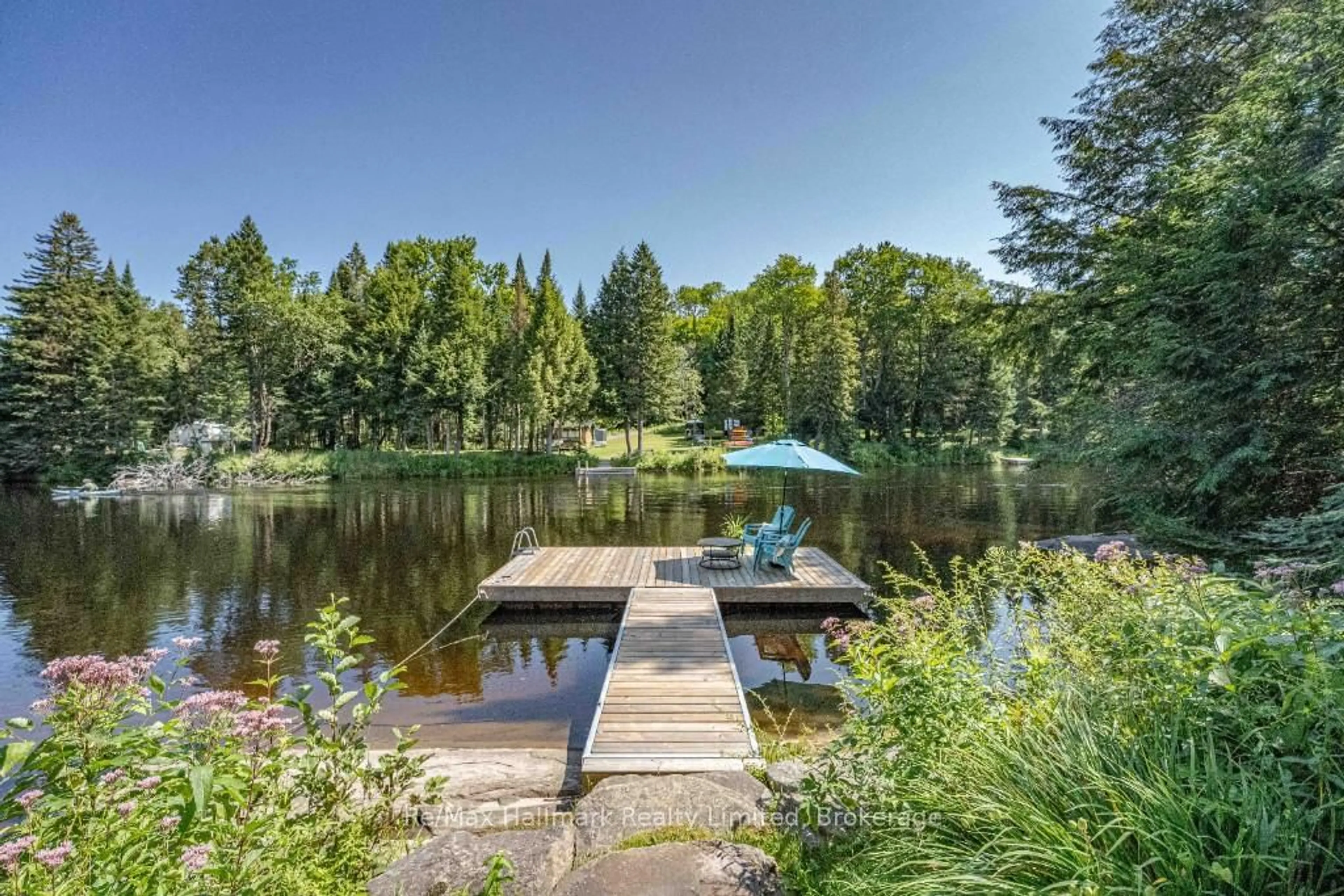 Patio, water/lake/river/ocean view for 199 Bonnell Rd, Bracebridge Ontario P1L 1W9