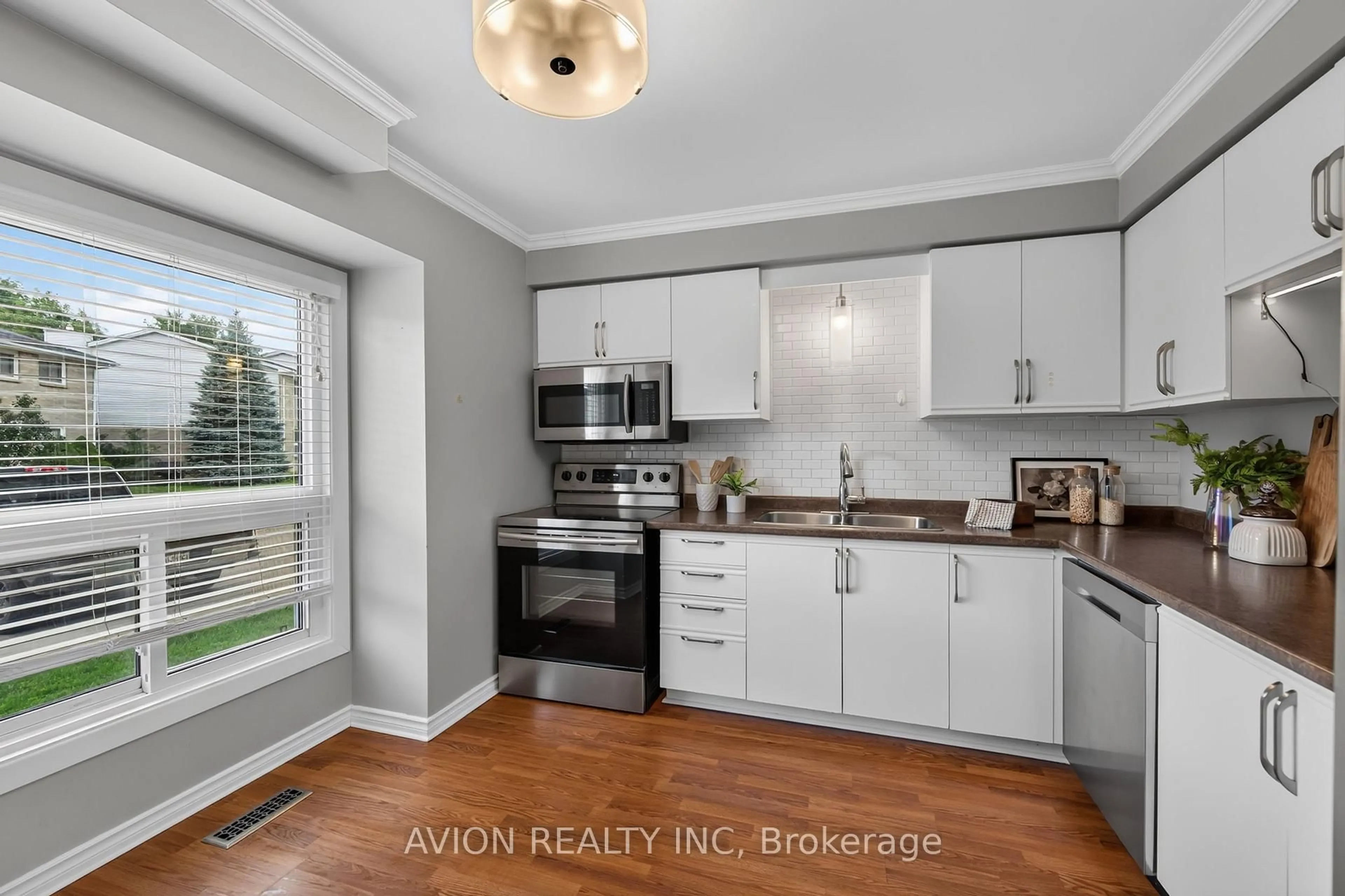 Open concept kitchen, unknown for 1786 Attawandaron Rd #10, London North Ontario N6G 3N1