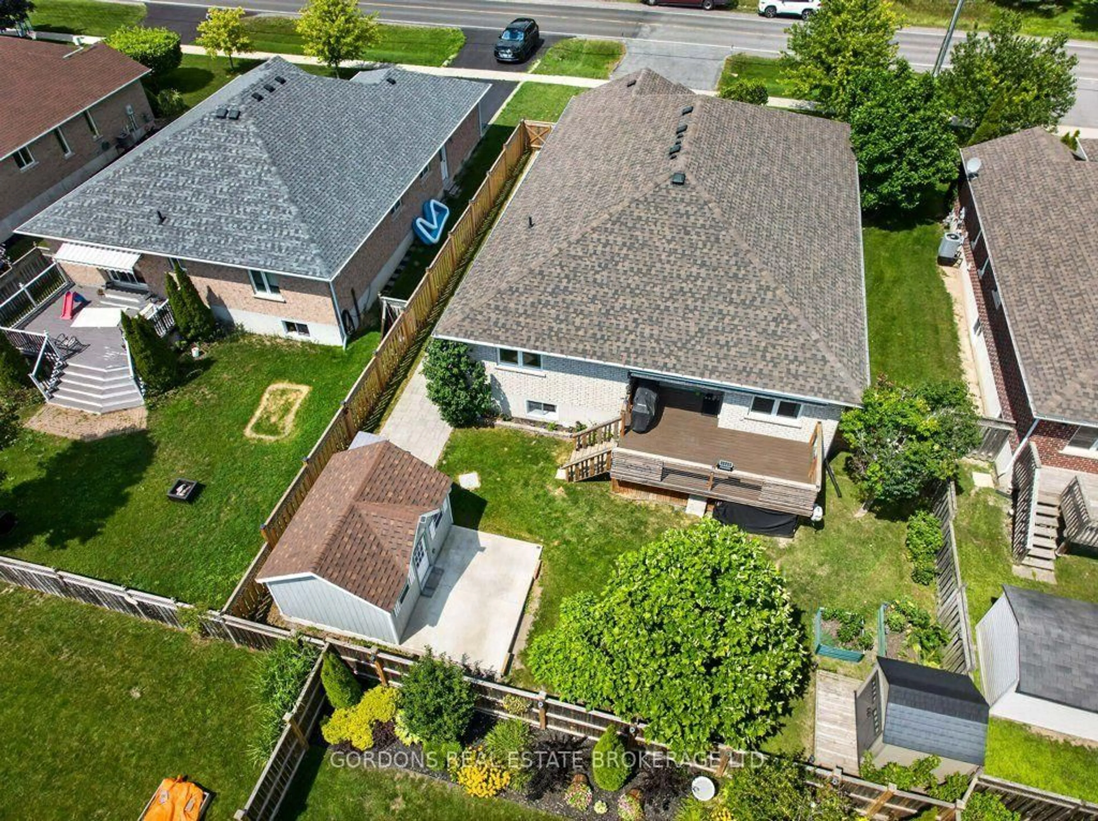 A pic from outside/outdoor area/front of a property/back of a property/a pic from drone, street for 436 Bridge St, Greater Napanee Ontario K7R 3L1