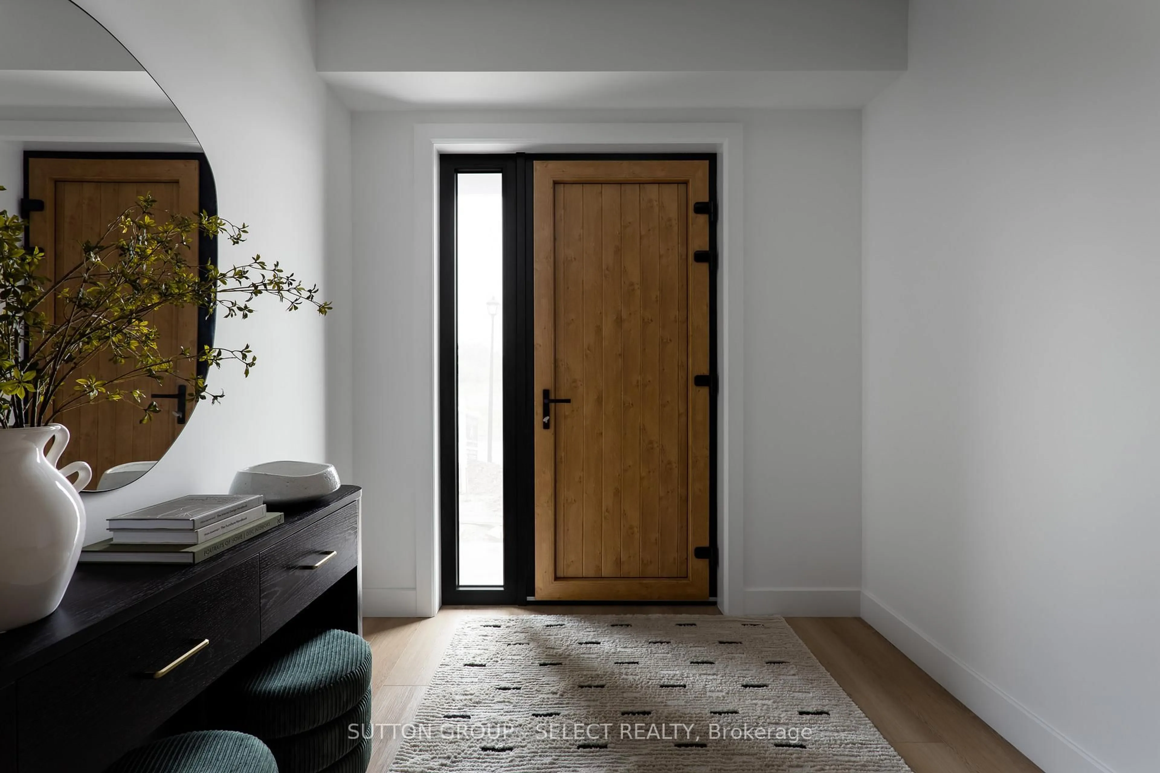 Indoor entryway for 23 Optimist Dr, Southwold Ontario N5P 3T2