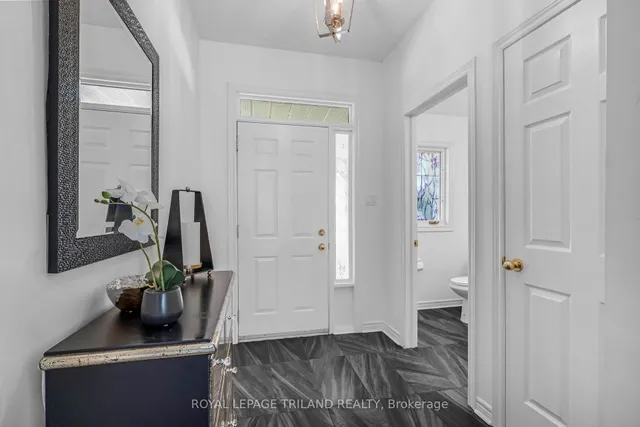 519 Riverside Dr #39, London North 2