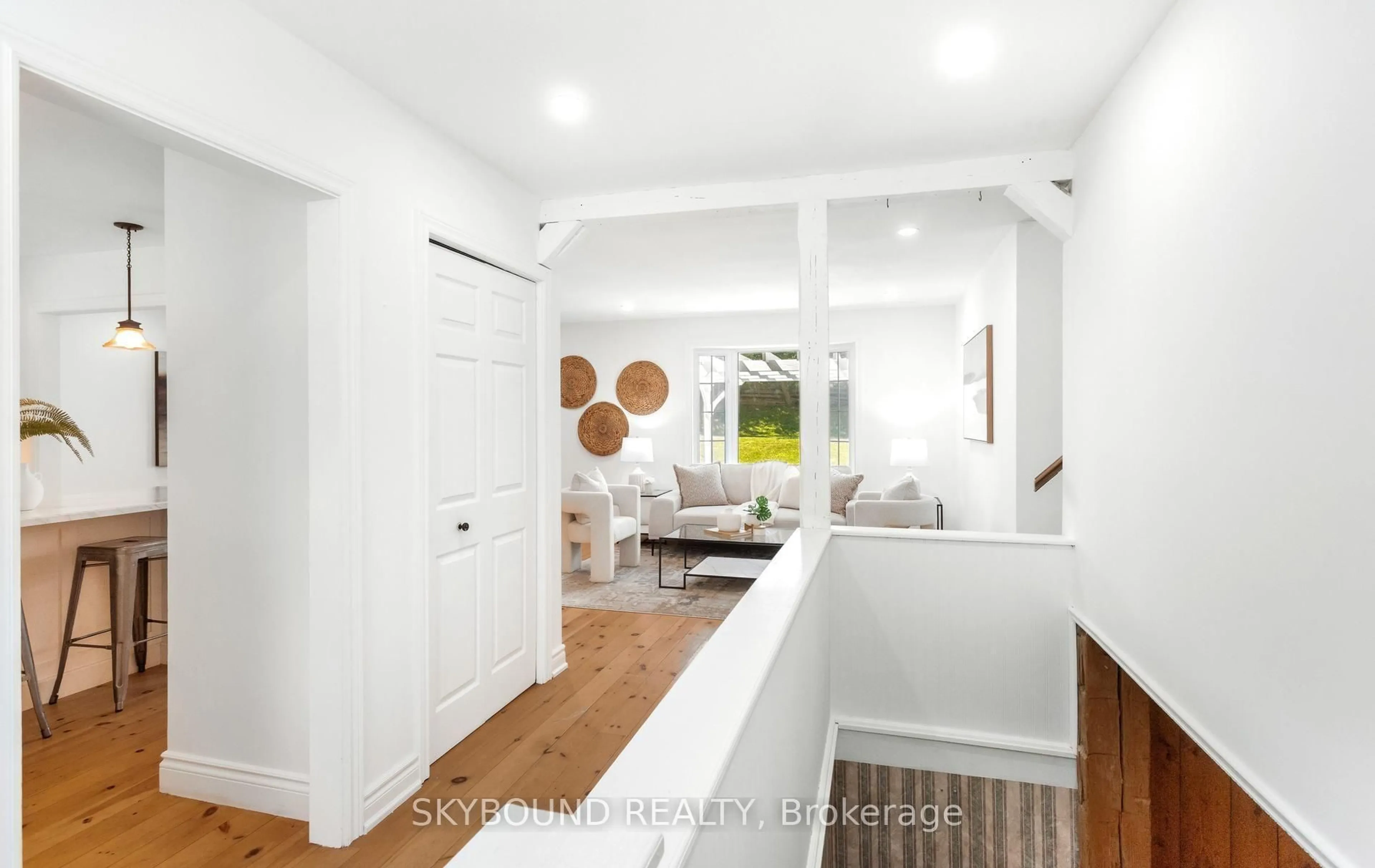 Indoor entryway for 9 Delerin Cres, Erin Ontario N0B 1T0