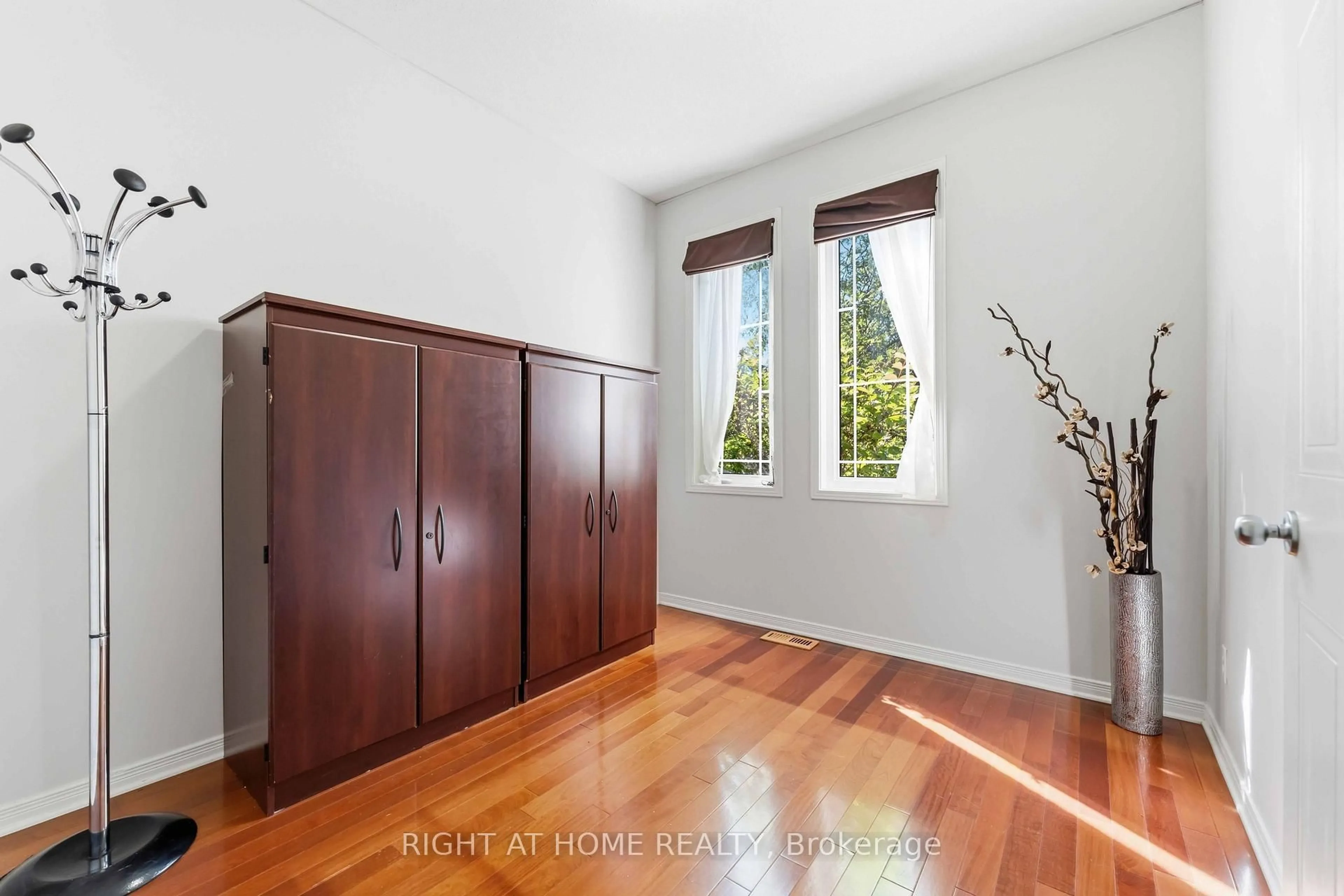 A pic of a room for 259 Sorento St, Ottawa Ontario K2J 0B4