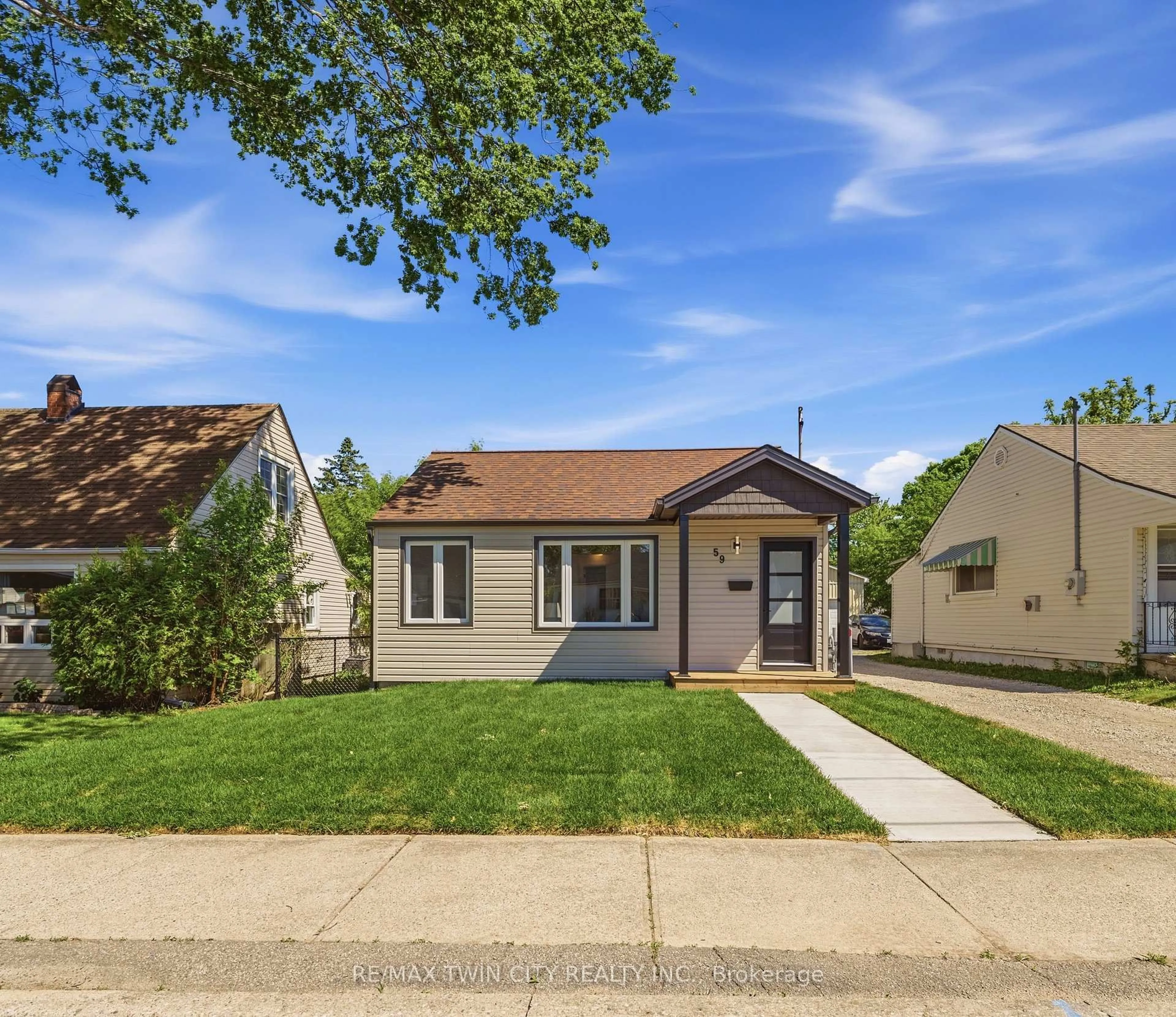 Home with vinyl exterior material, street for 59 Salisbury Ave, Brantford Ontario N3S 1M8