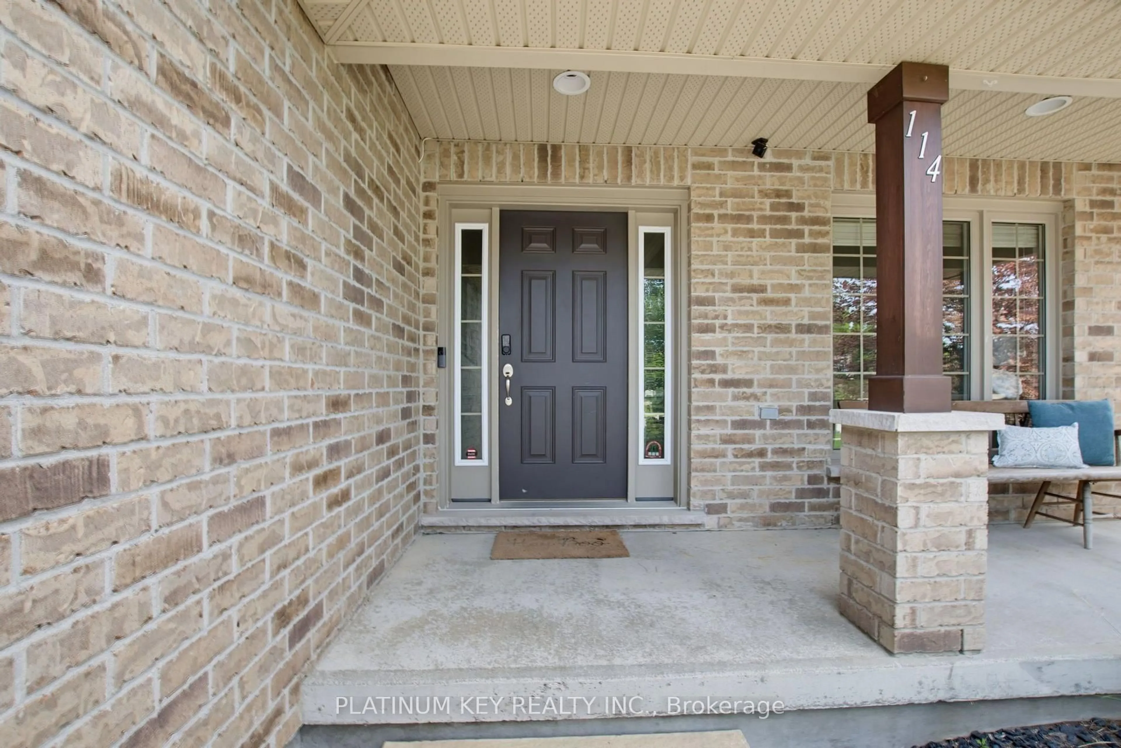 Indoor entryway for 114 Jenna Dr, Strathroy-Caradoc Ontario N7G 0A4
