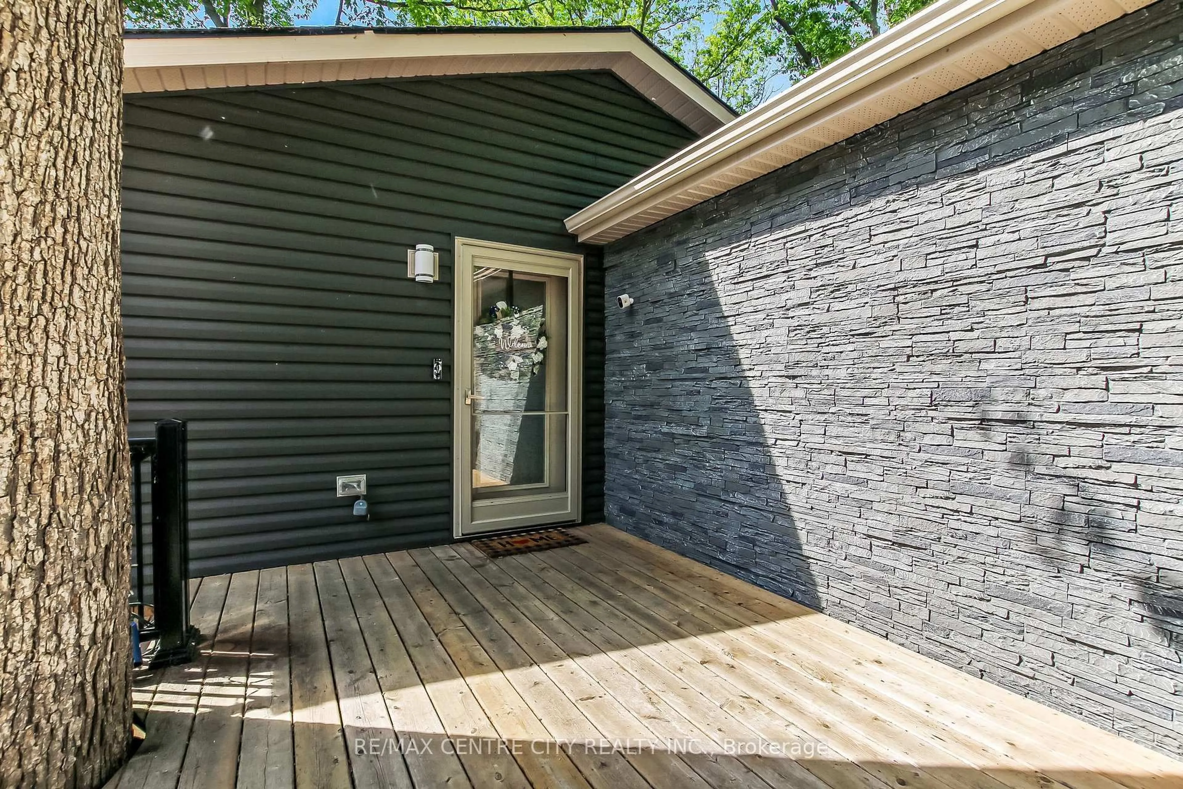 Unknown for 22790 Amiens Rd #30, Middlesex Centre Ontario N0L 1R0