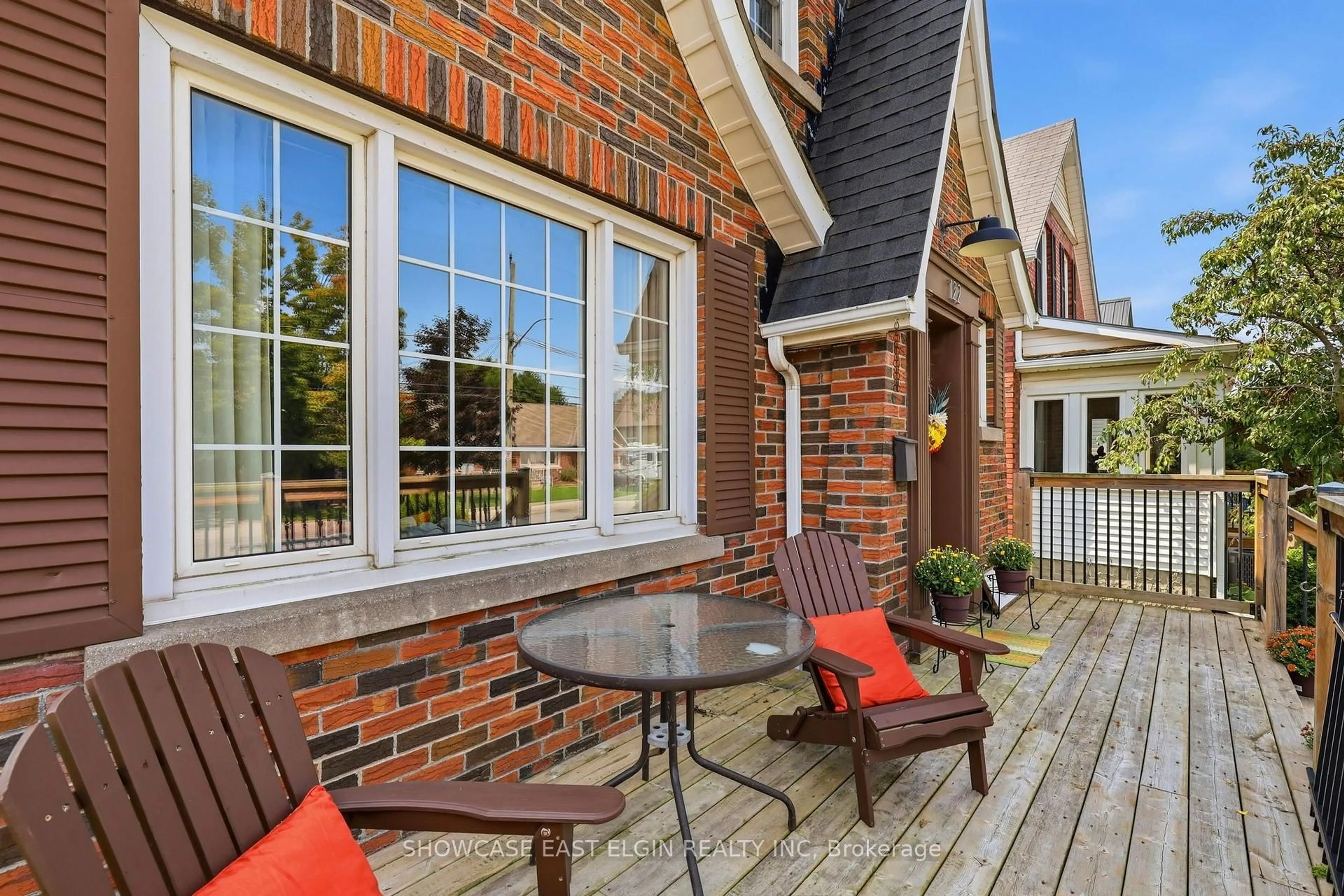 Home with brick exterior material, street for 122 Redan St, St. Thomas Ontario N5P 1V3