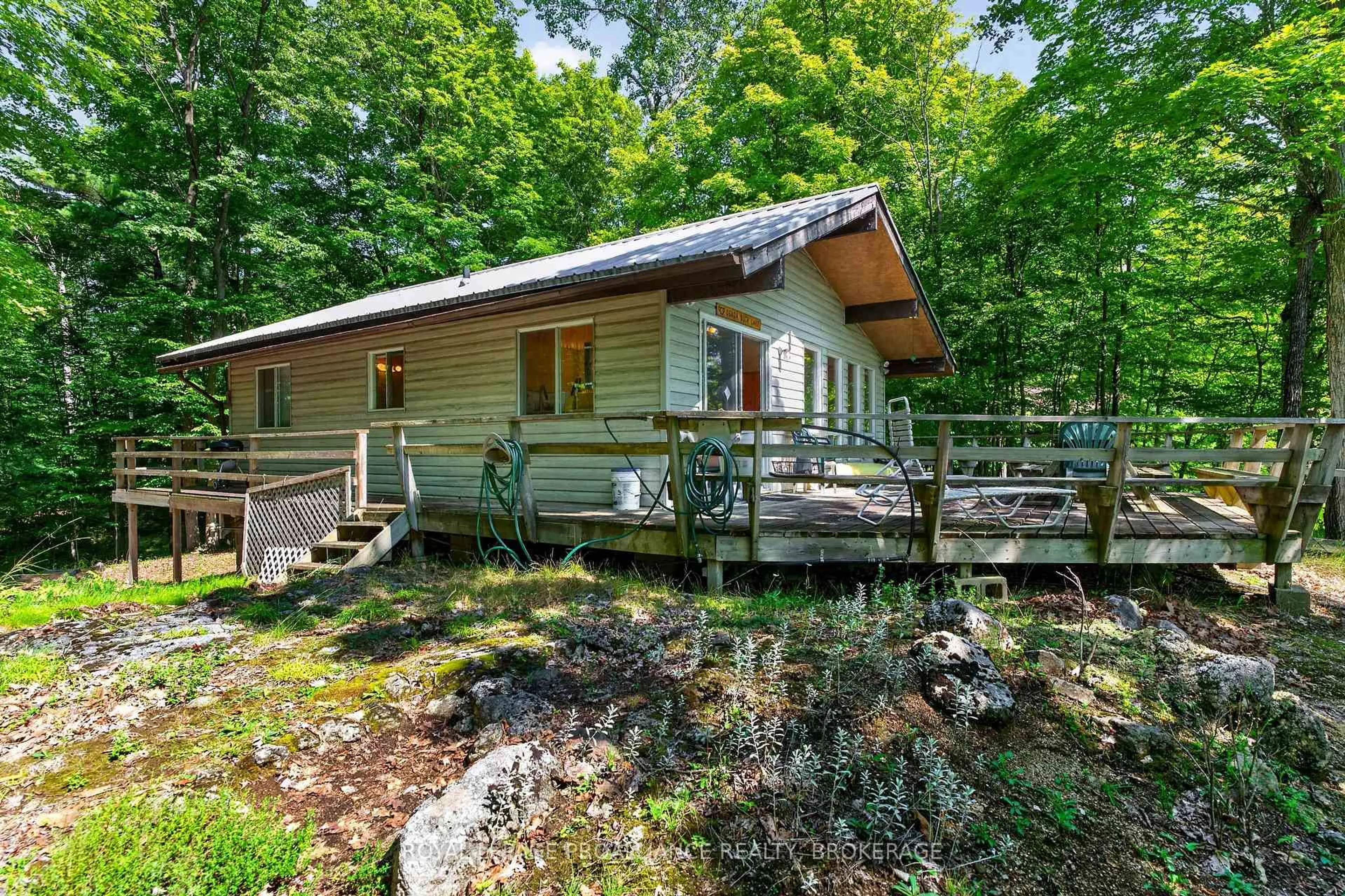 Shed for 20 Porcupine Island, Perth Road Ontario K0H 2L0
