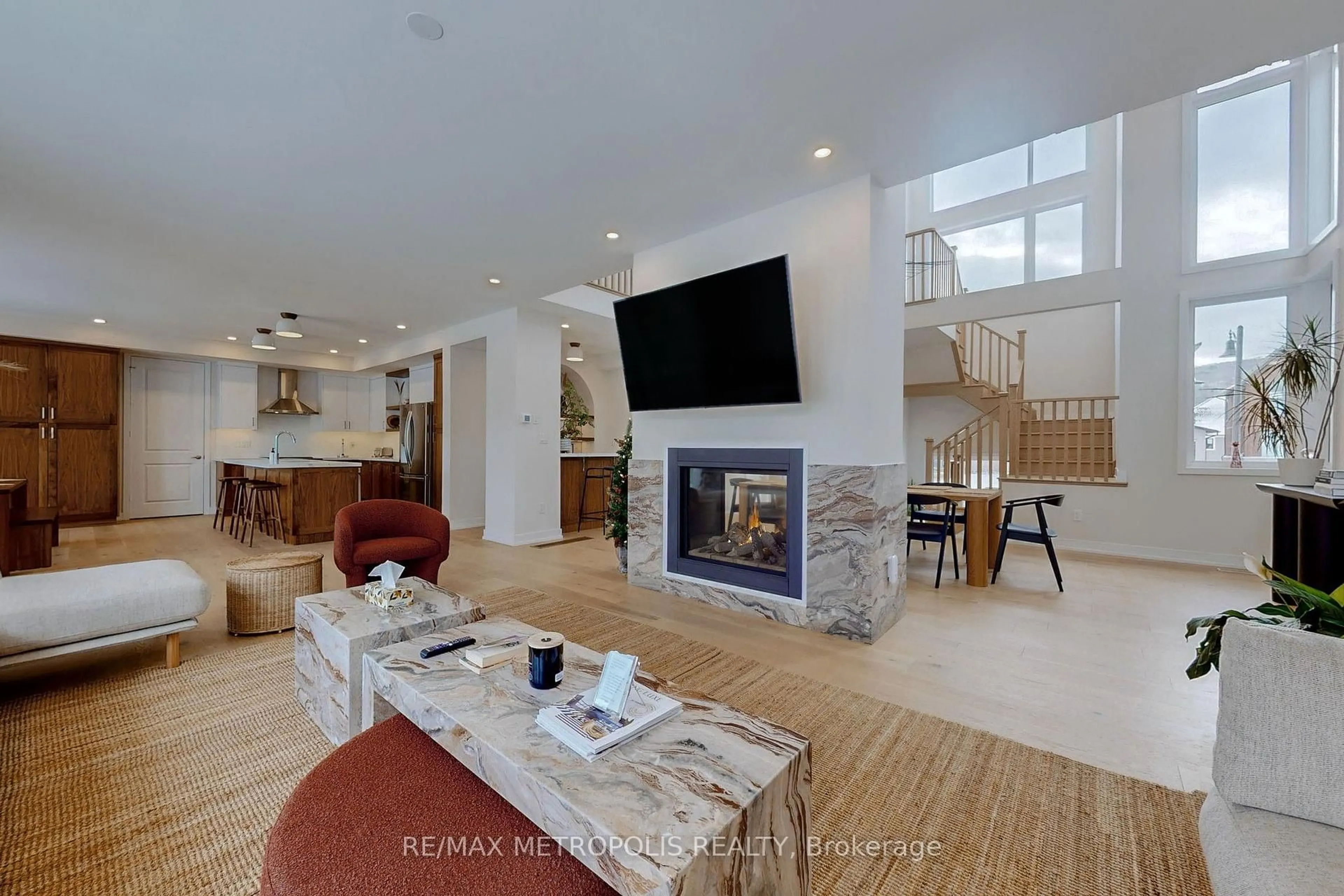 Unknown for 104 Stoneleigh Dr, Blue Mountains Ontario L9Y 0V1