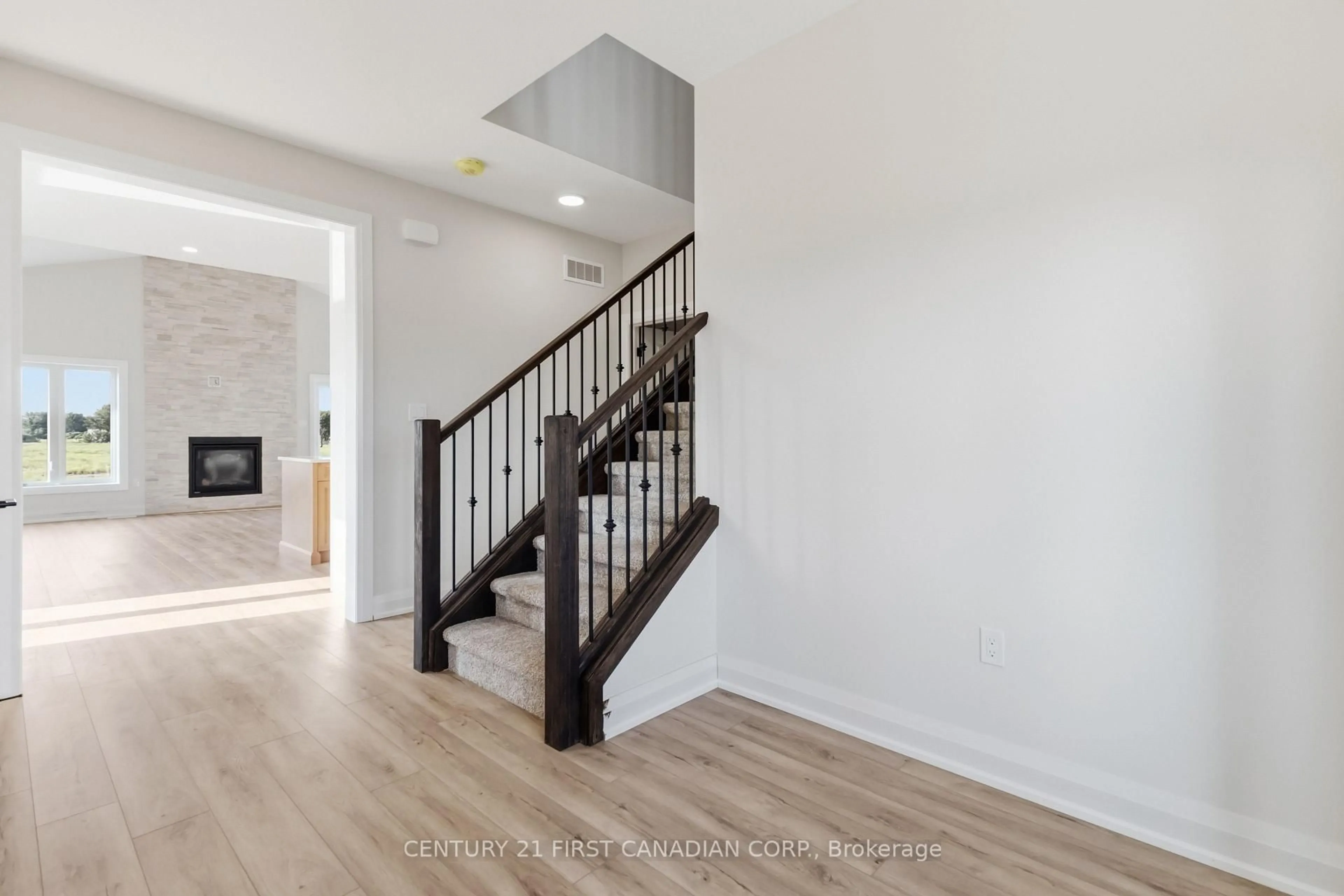 Unknown for 115 Addison Ave, Lucan Biddulph Ontario N0M 2J0
