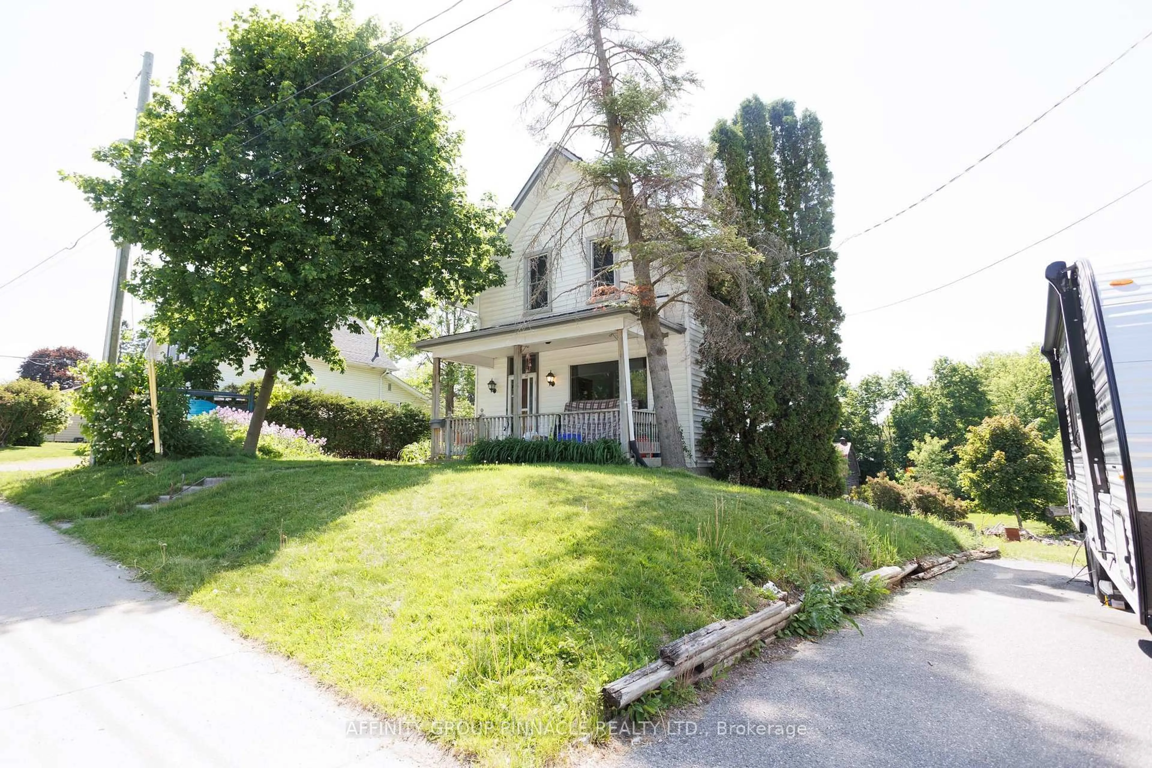 A pic from outside/outdoor area/front of a property/back of a property/a pic from drone, street for 7 Colborne St, Kawartha Lakes Ontario K9V 1J9