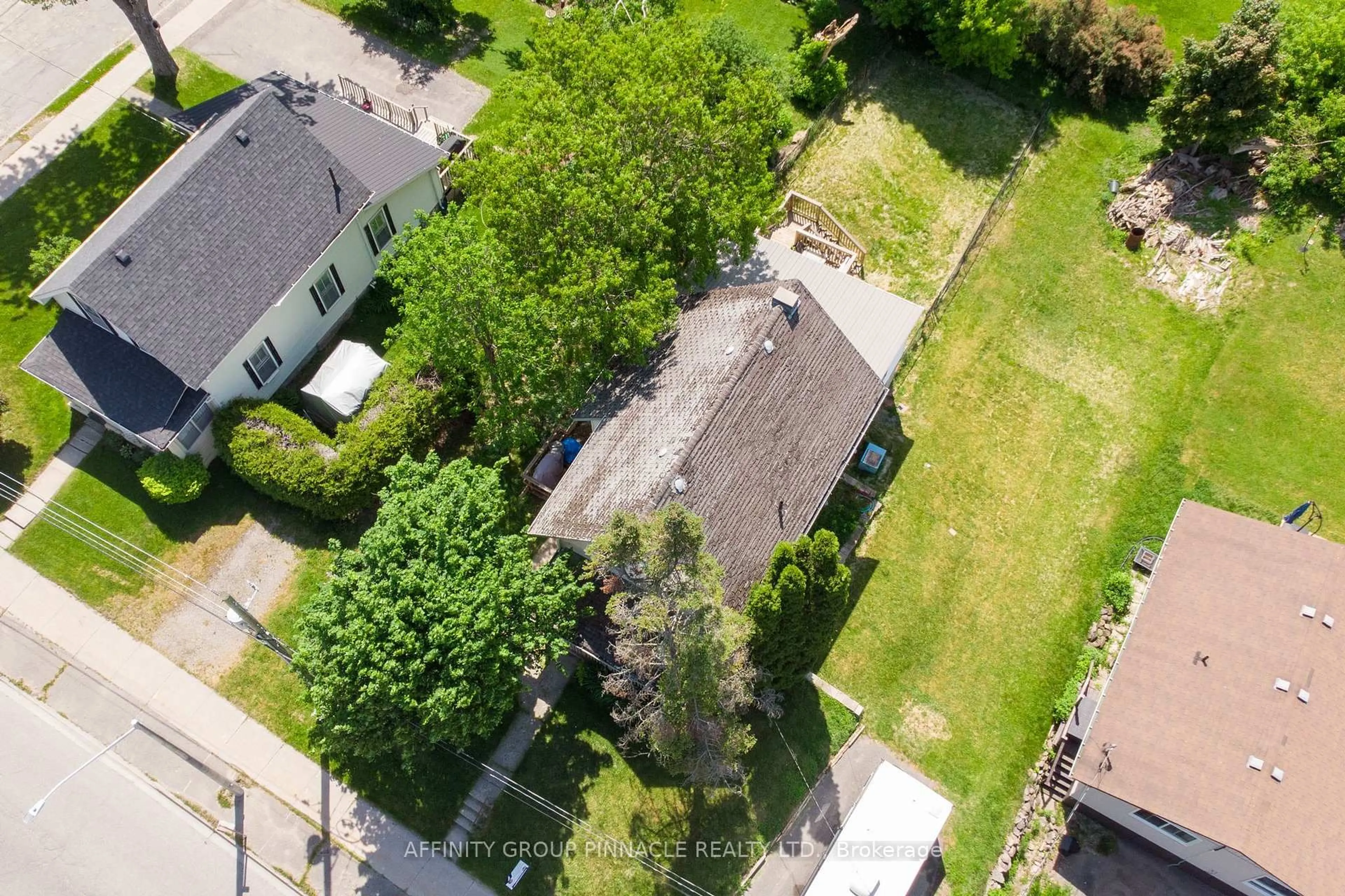 A pic from outside/outdoor area/front of a property/back of a property/a pic from drone, street for 7 Colborne St, Kawartha Lakes Ontario K9V 1J9