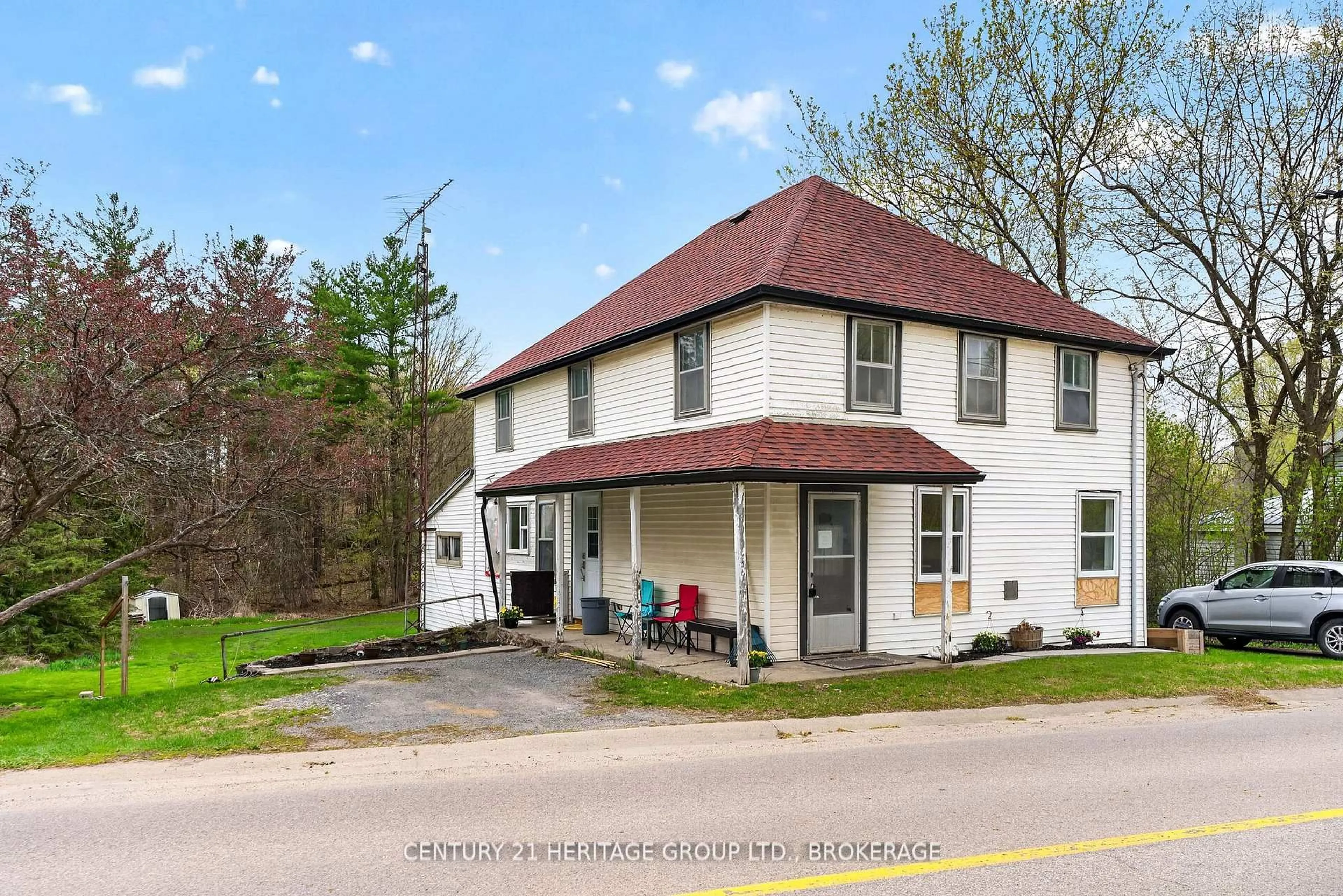 A pic from outside/outdoor area/front of a property/back of a property/a pic from drone, street for 5886 Wilmer Rd, Perth Road Ontario K0H 2L0