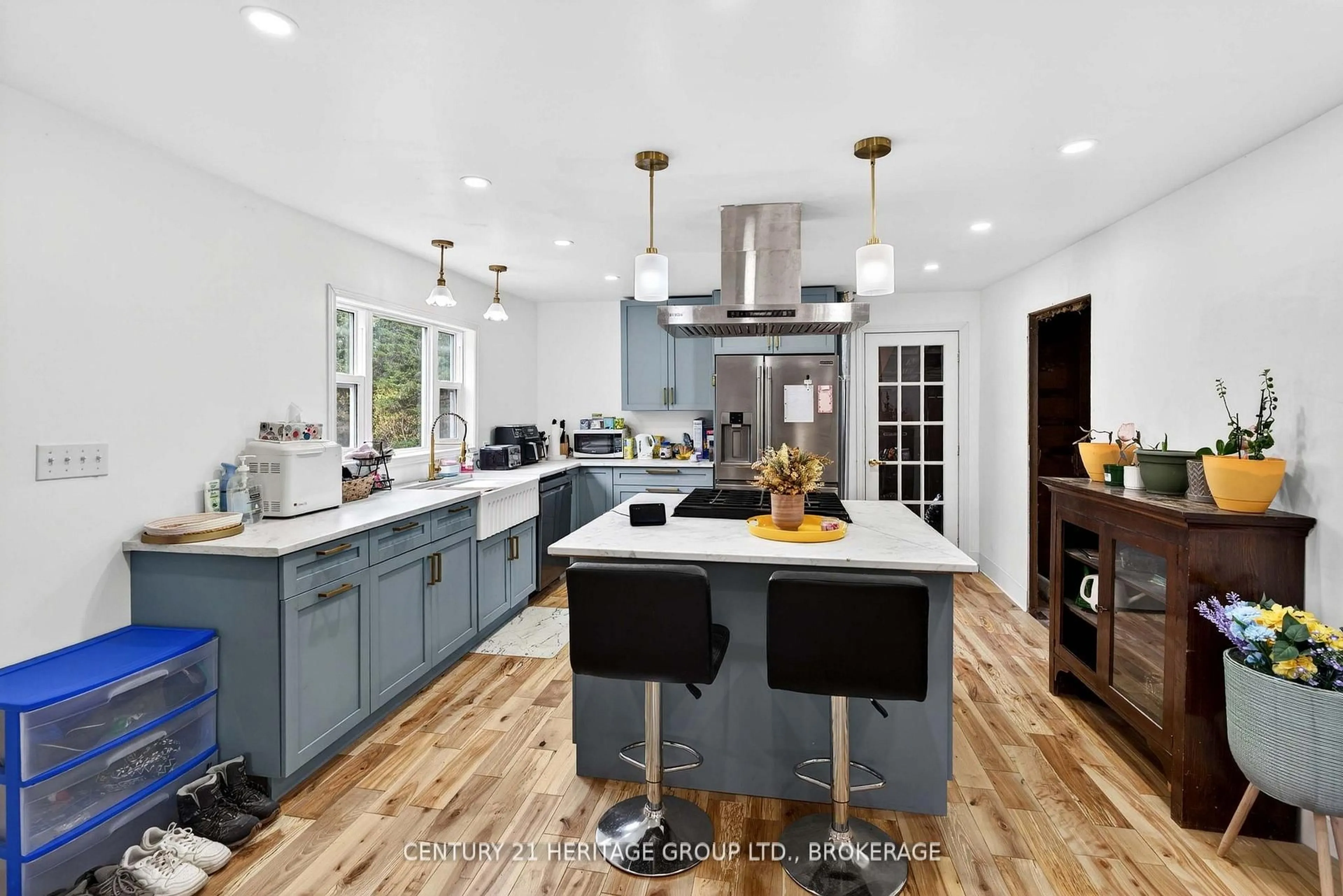 Contemporary kitchen, unknown for 5886 Wilmer Rd, Perth Road Ontario K0H 2L0