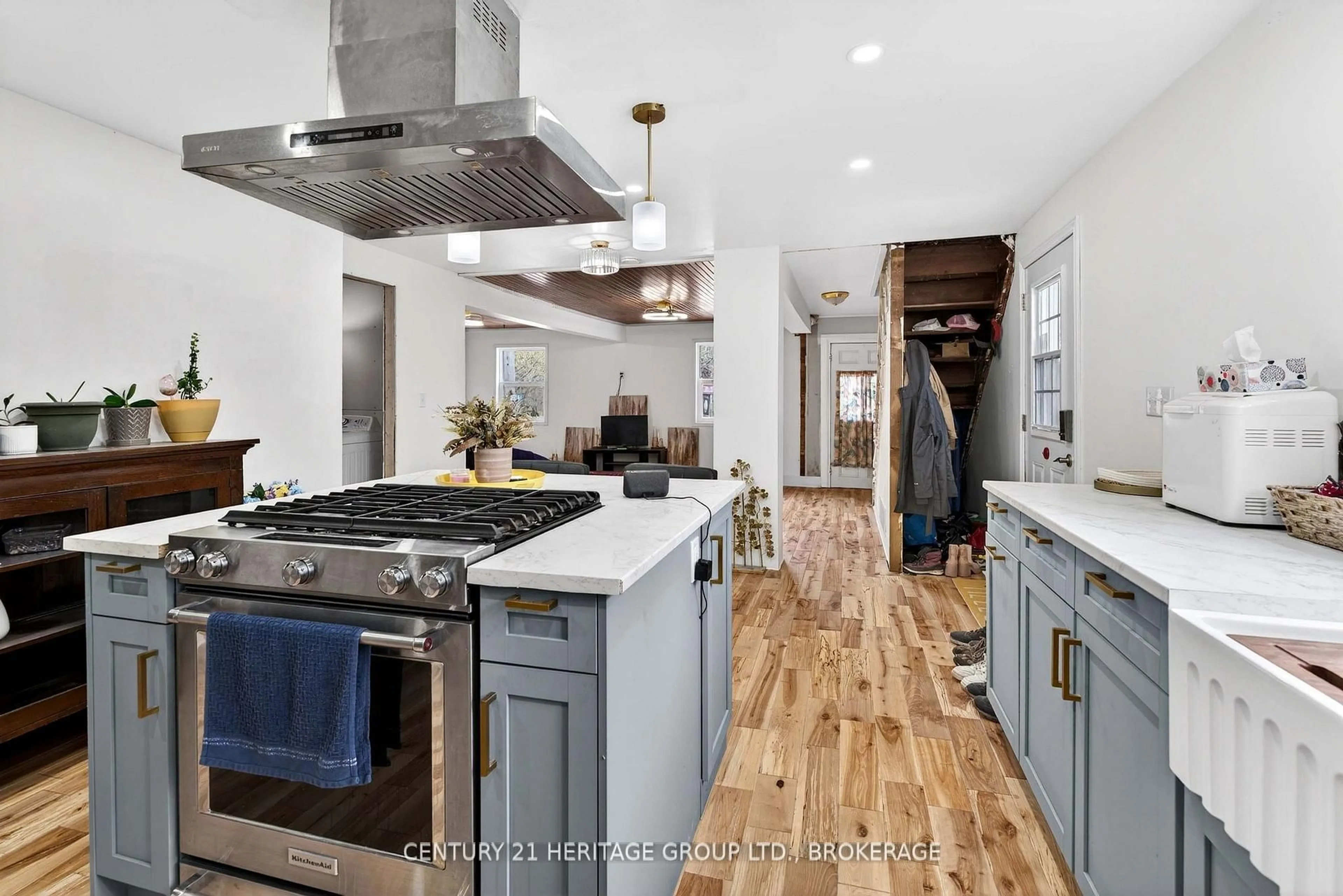 Open concept kitchen, unknown for 5886 Wilmer Rd, Perth Road Ontario K0H 2L0