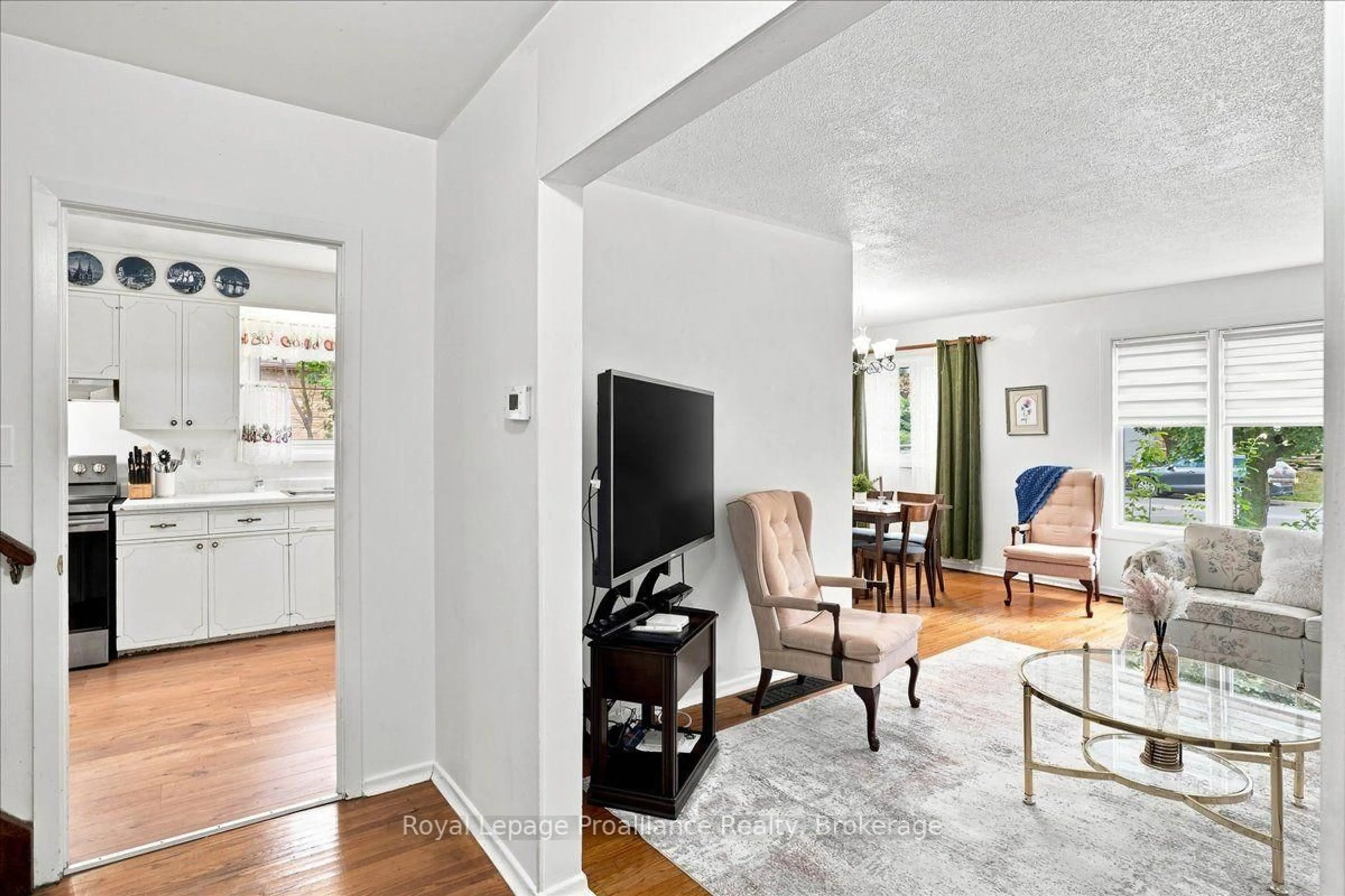 Living room with furniture, unknown for 280 Haig Rd, Belleville Ontario K8N 4R2