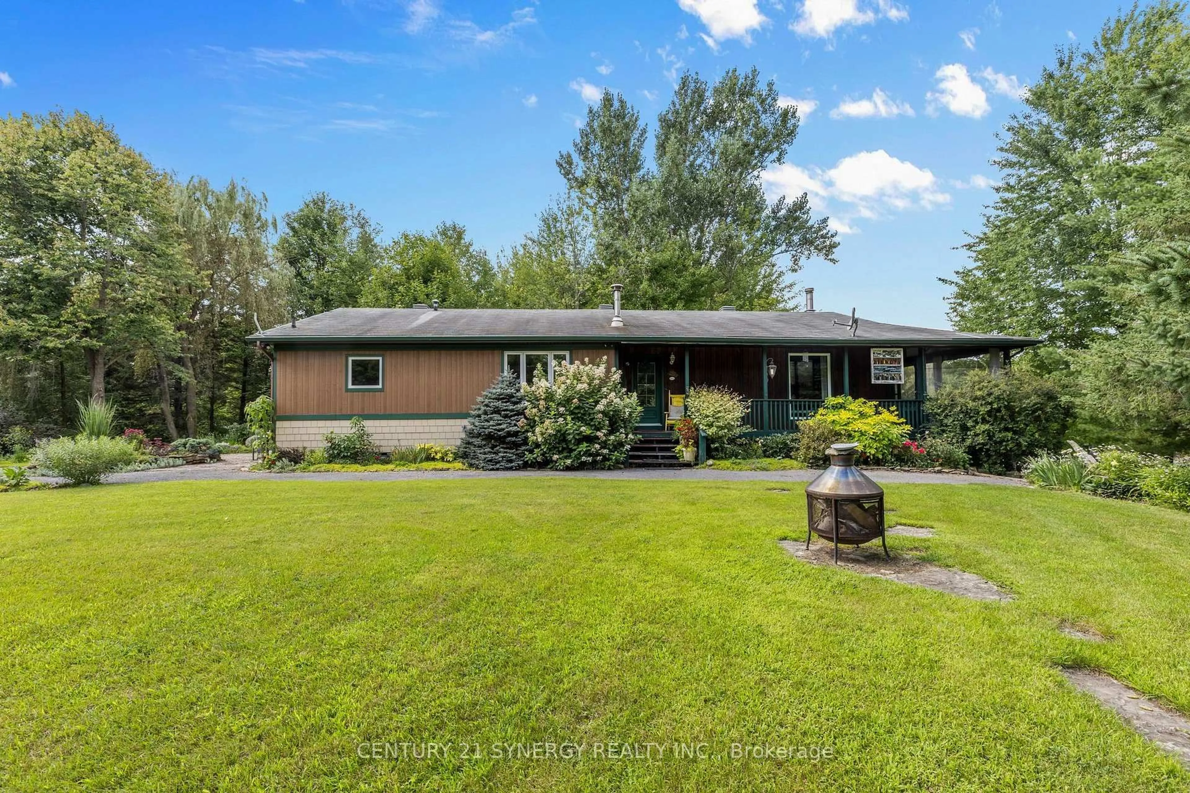 A pic from outside/outdoor area/front of a property/back of a property/a pic from drone, water/lake/river/ocean view for 955 Du Castor Rd, The Nation Ontario K0A 3C0