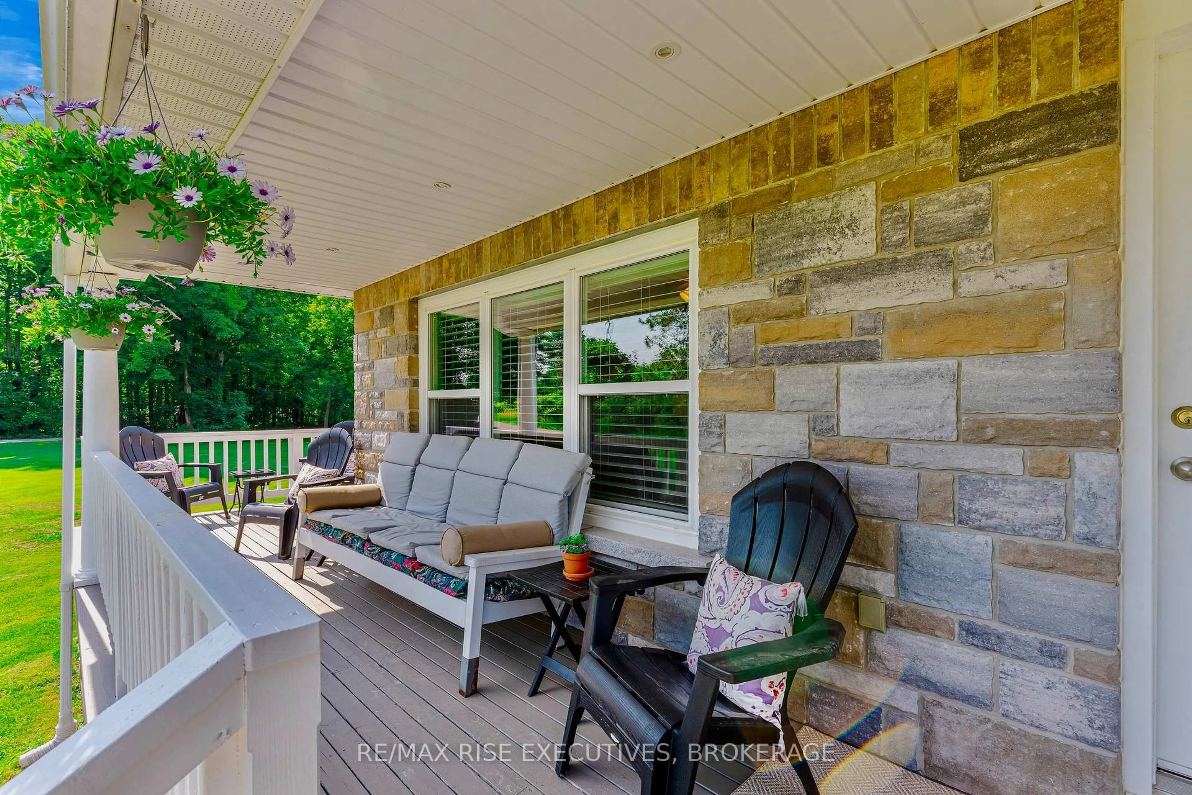 Patio, water/lake/river/ocean view for 208 Back St, Leeds and the Thousand Islands Ontario K0H 2N0