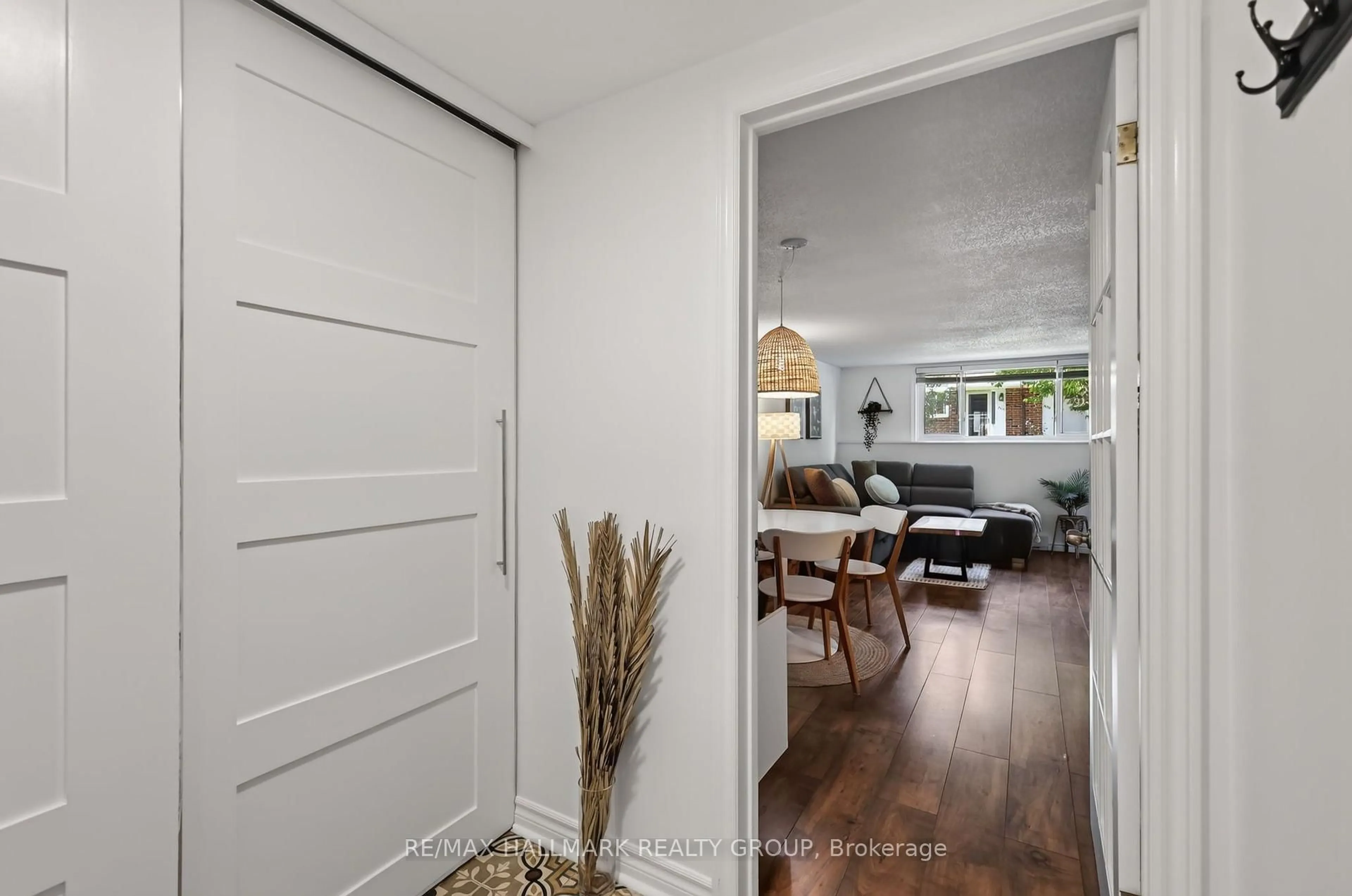 Indoor entryway for 6434 Bilberry Dr #109, Ottawa Ontario K1C 4P5
