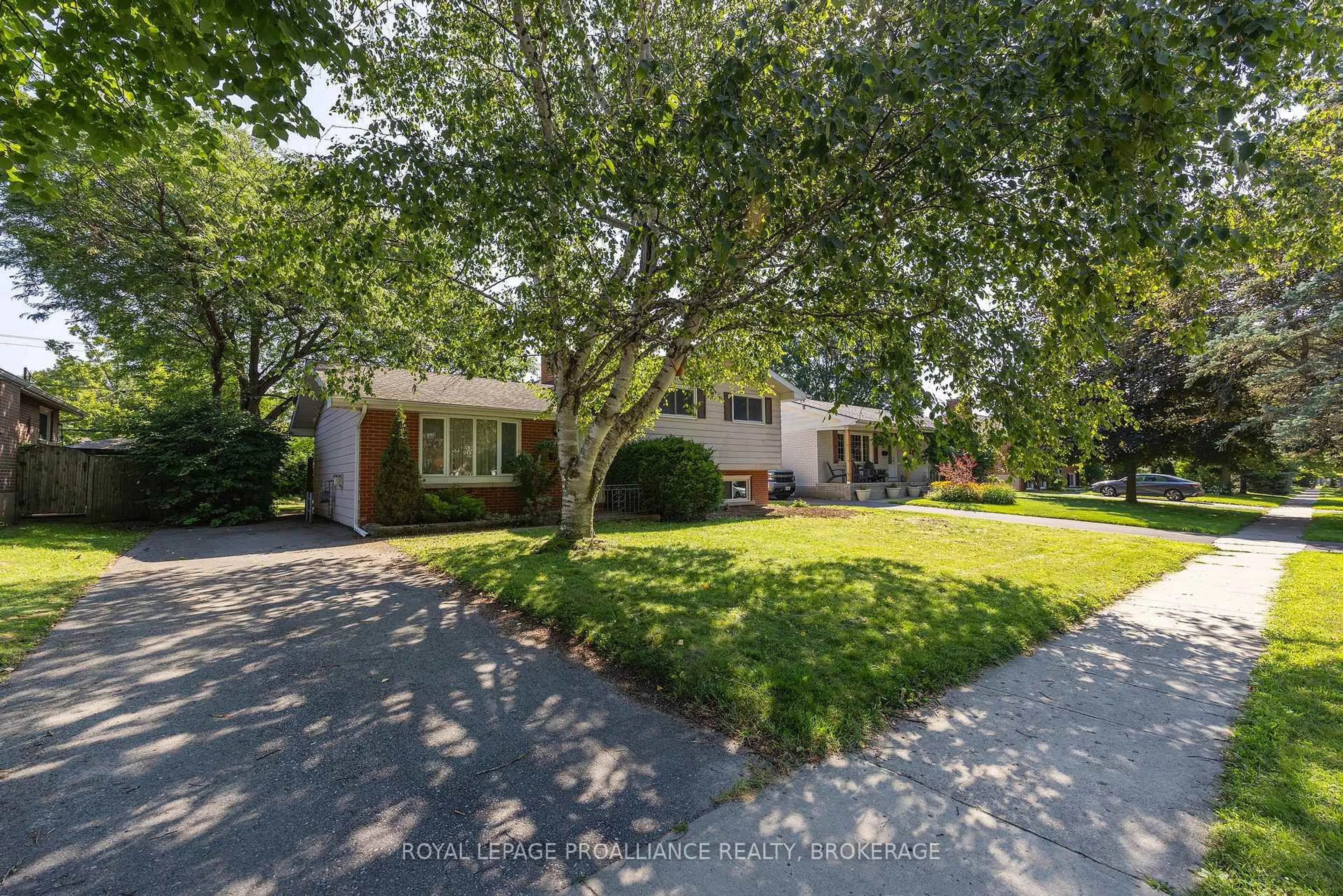 Unknown for 250 Glen Castle Rd, Kingston Ontario K7M 4N8
