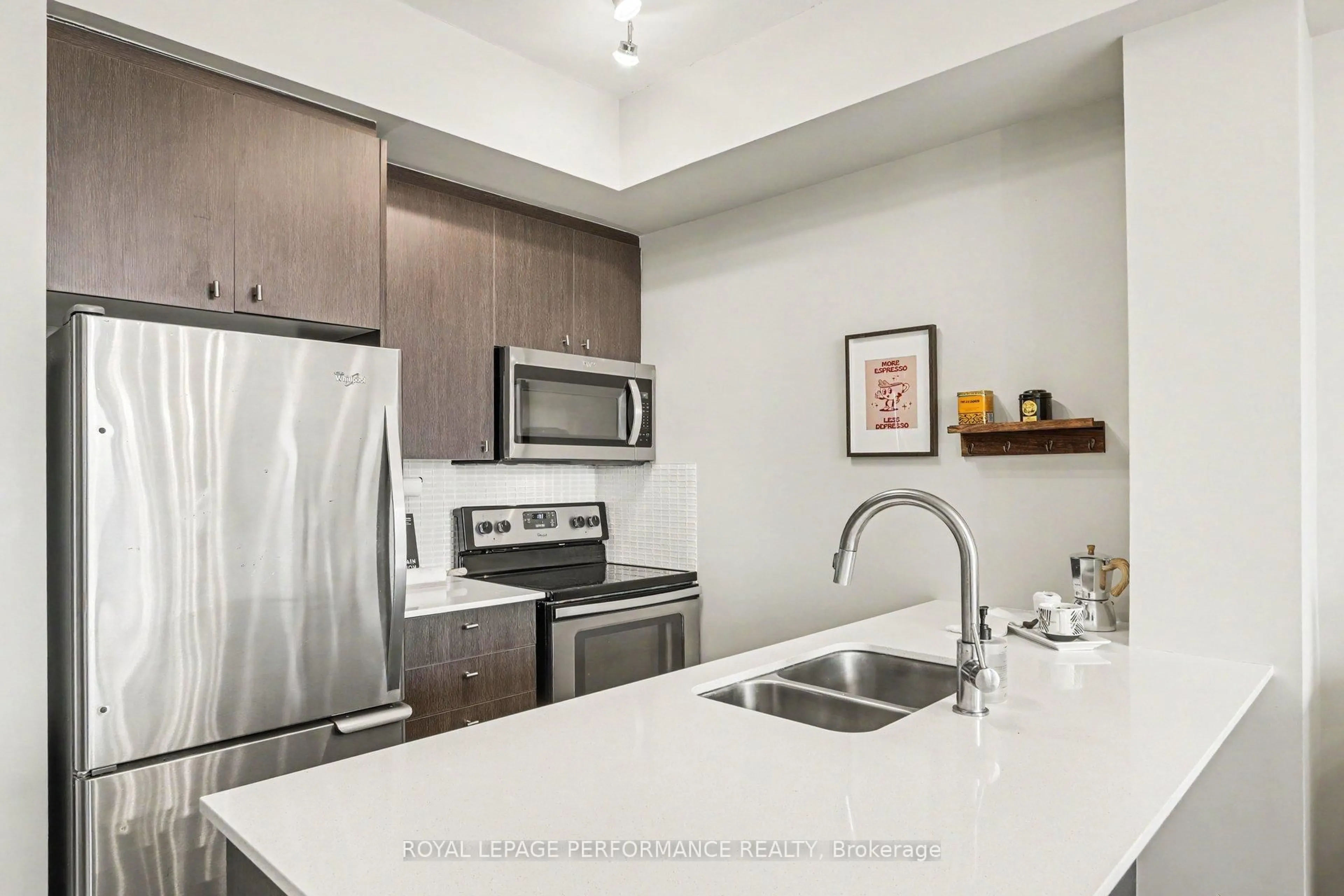 Standard kitchen, unknown for 118 Holmwood Ave #1008, Ottawa Ontario K1S 5J5