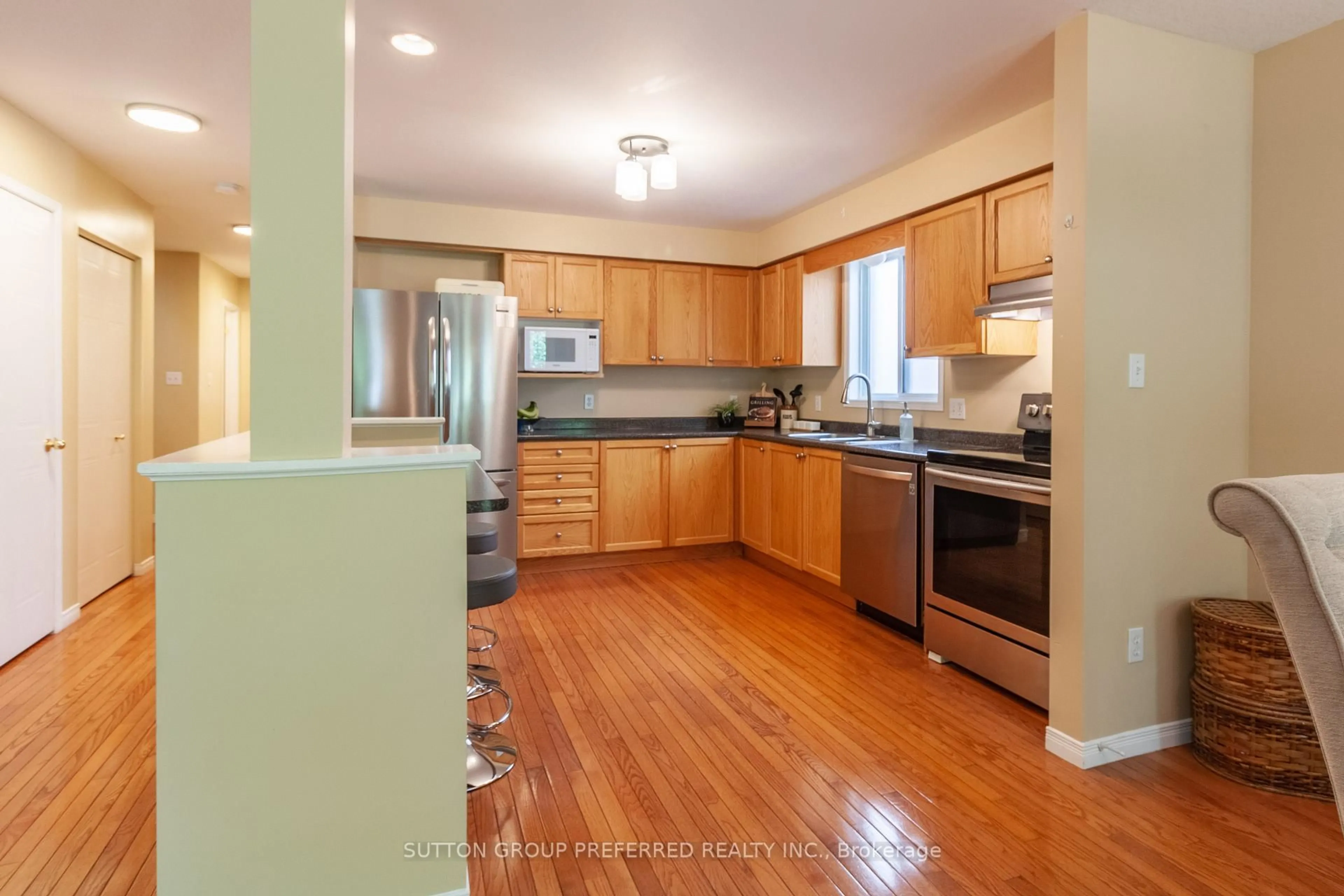 Open concept kitchen, unknown for 907 Blacksmith St, London North Ontario N6H 5R5