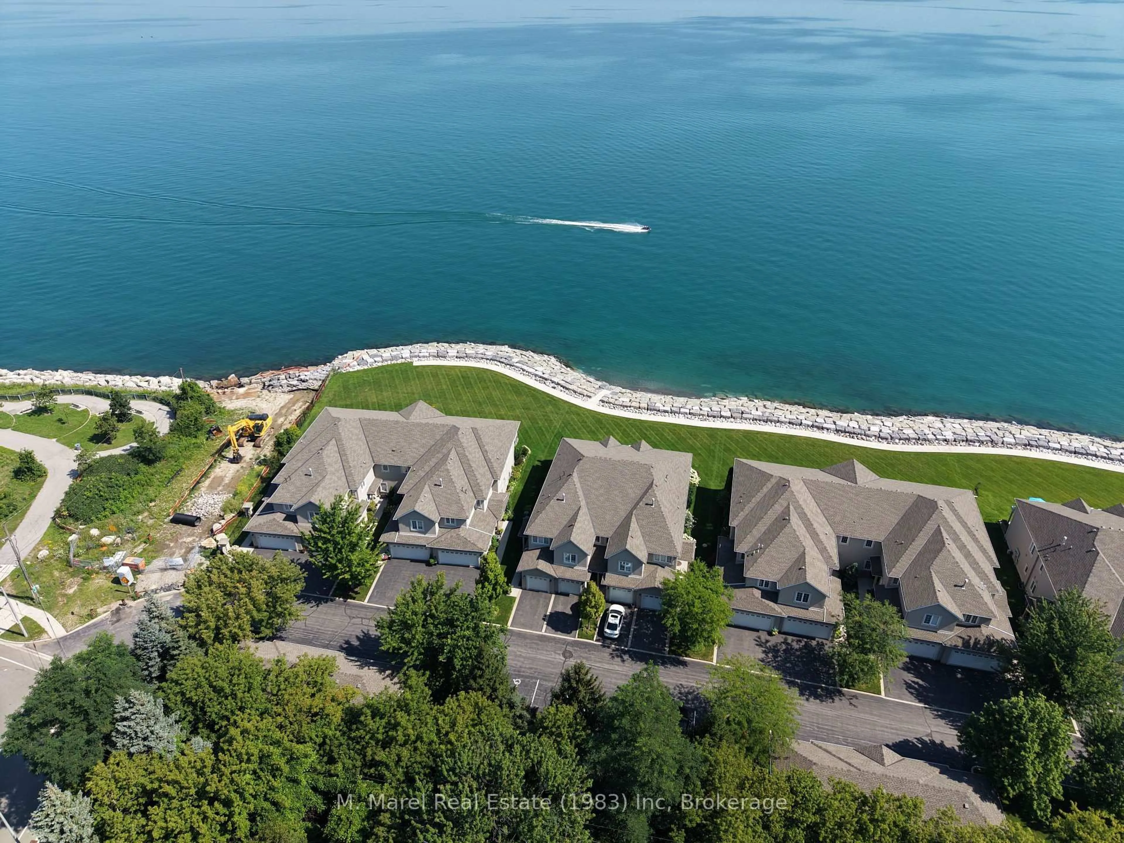 A pic from outside/outdoor area/front of a property/back of a property/a pic from drone, water/lake/river/ocean view for 484 Millen Rd #7, Hamilton Ontario L8E 6G4