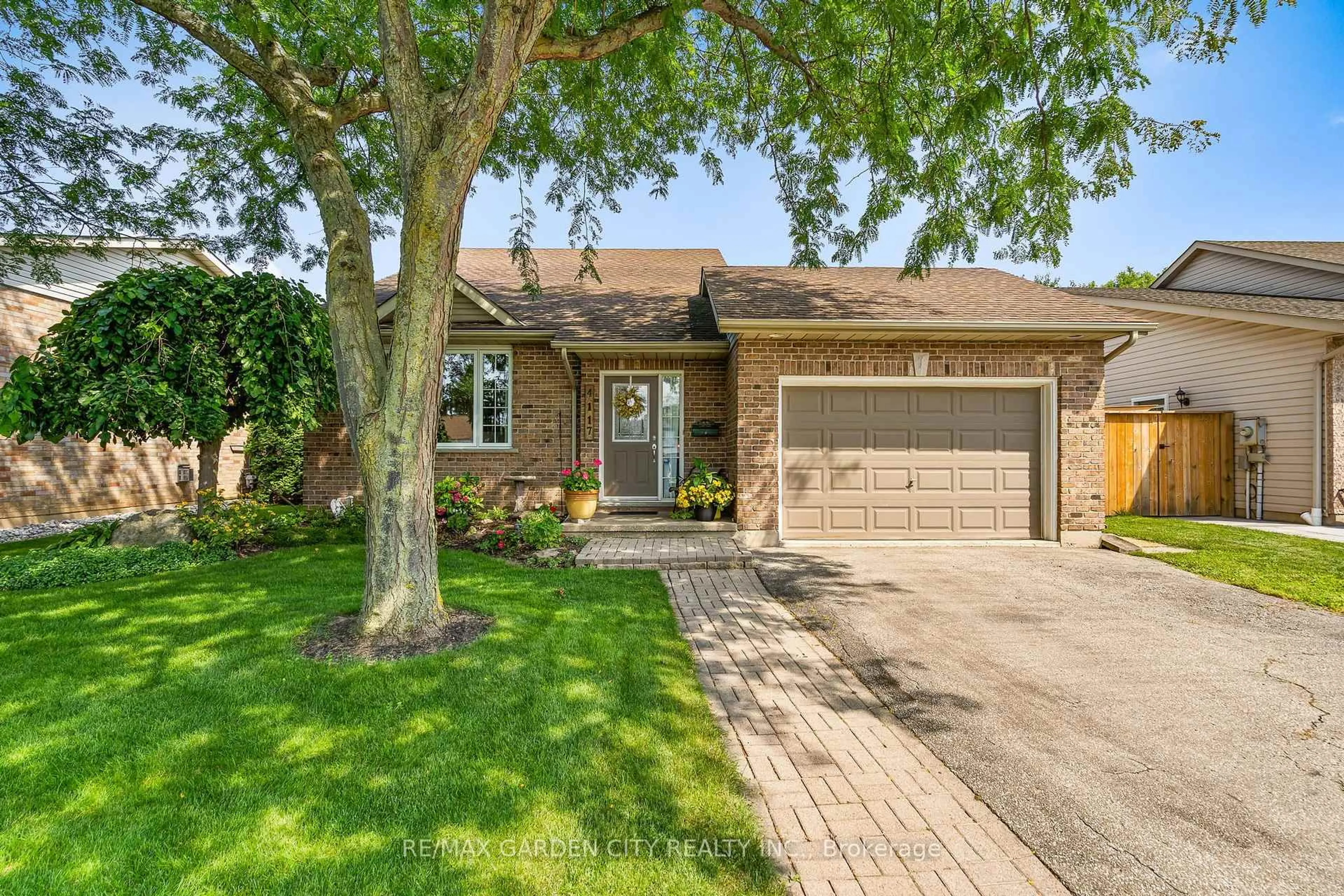 Home with brick exterior material, street for 4117 Jordan Rd, Lincoln Ontario L0R 1S0