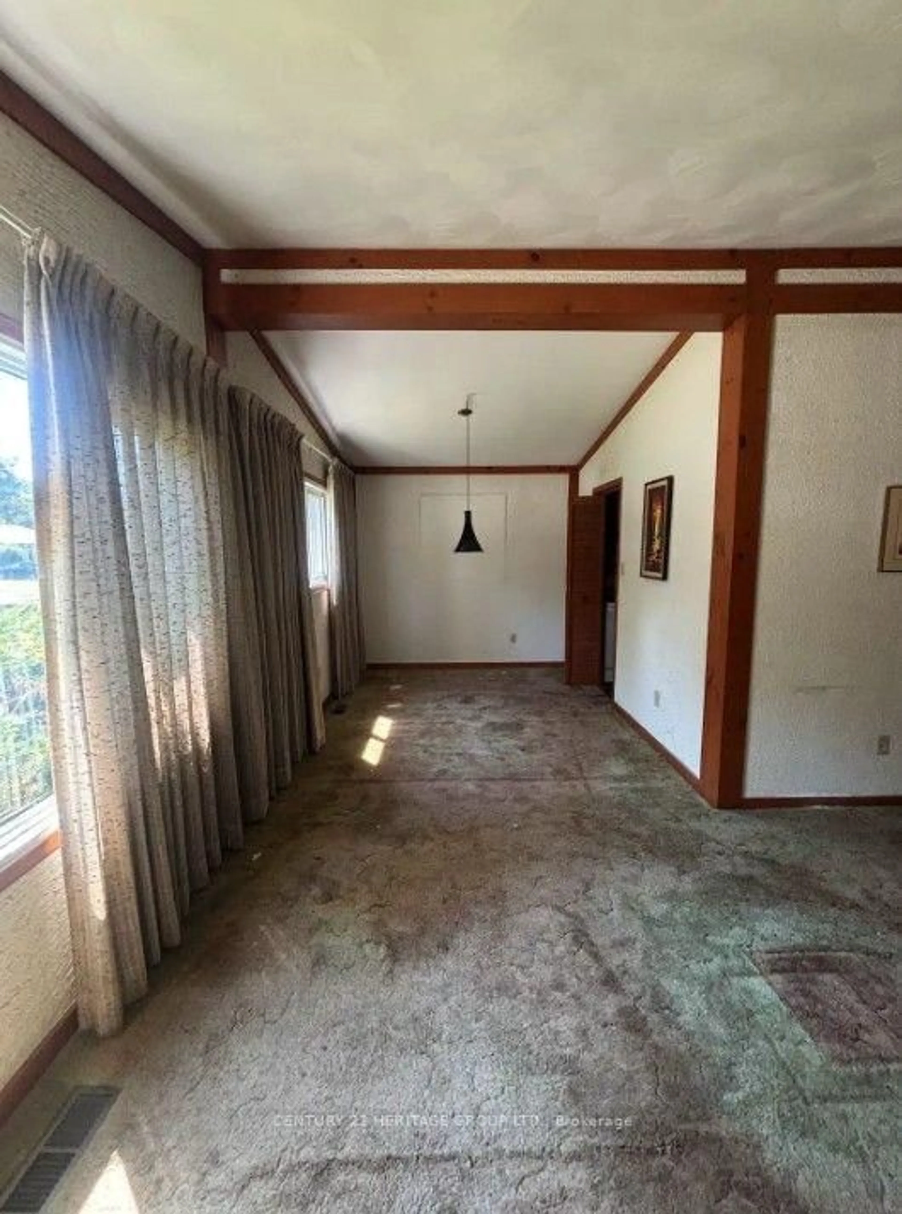 A pic of a room for 16 Morning Dew Dr, Brantford Ontario N3R 3P2