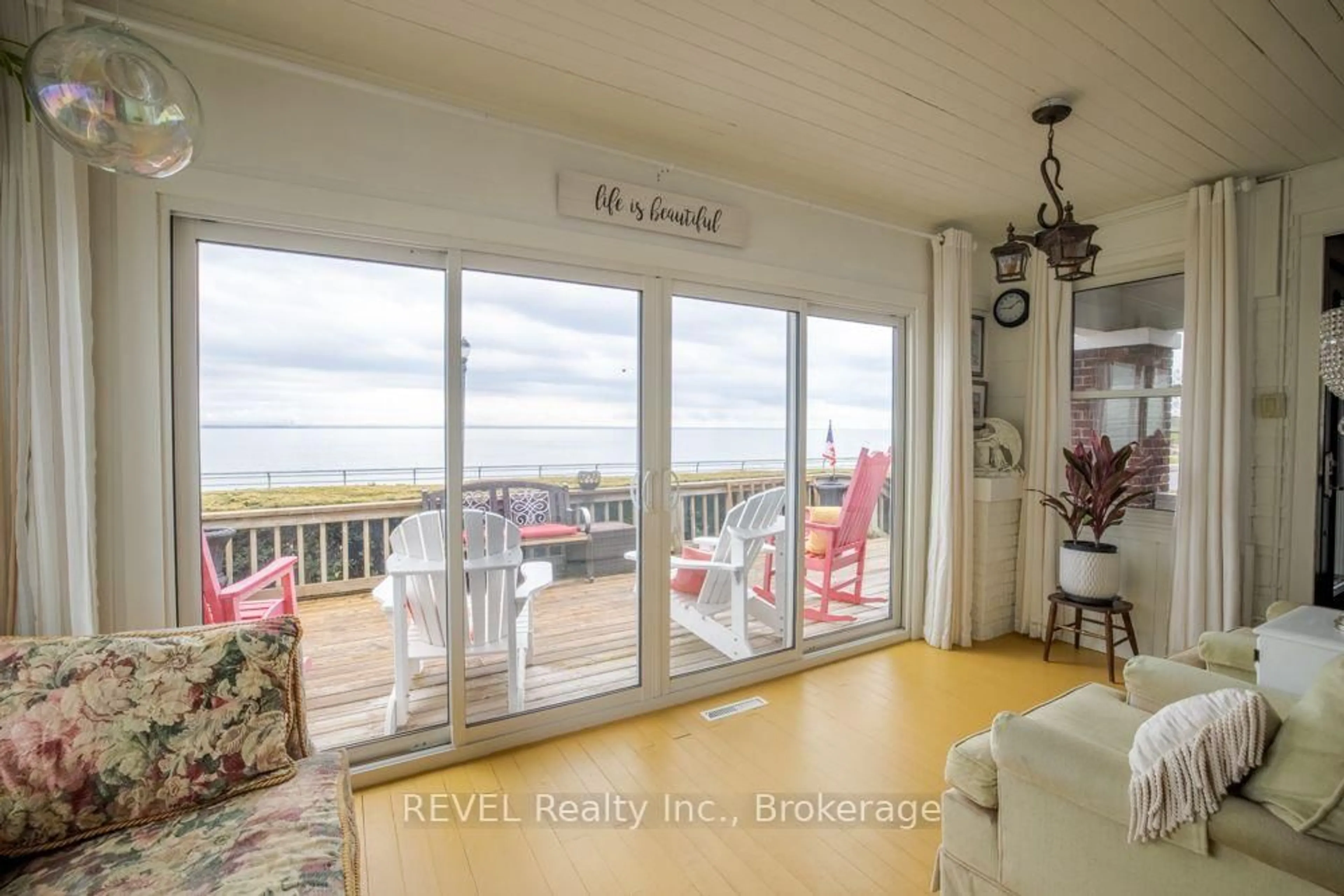 Unknown for 550 Lakeshore Rd, Fort Erie Ontario L2A 1B5