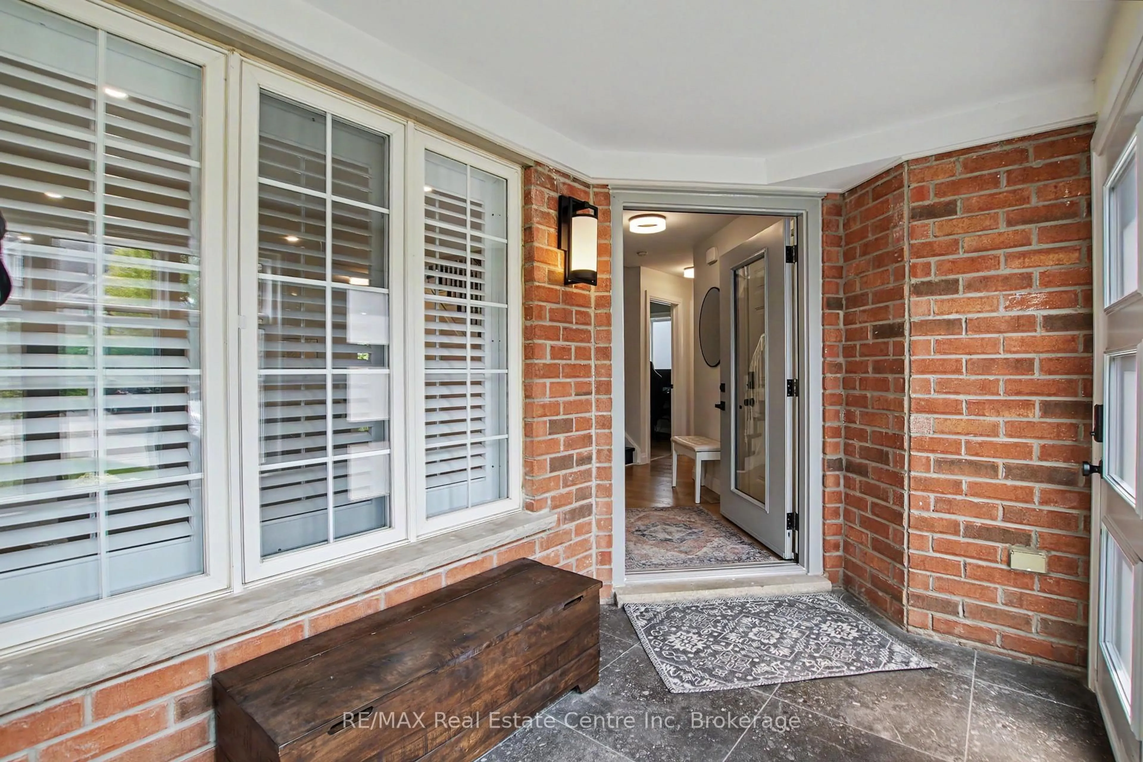 Unknown for 115 Mcfarlane Dr, Cambridge Ontario N3C 4L6