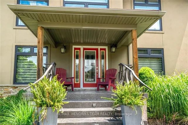 4 Front St, Niagara-on-the-Lake 2