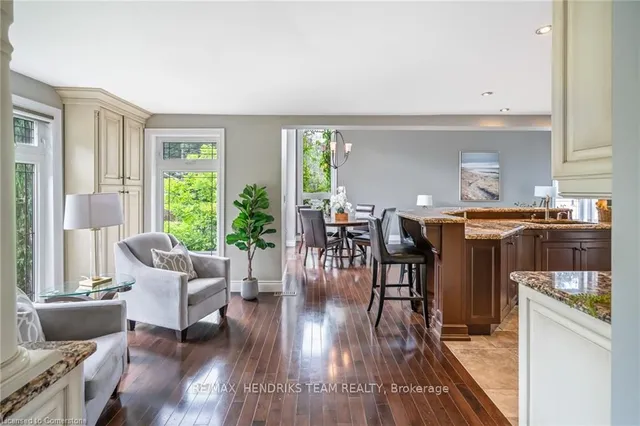 4 Front St, Niagara-on-the-Lake 5