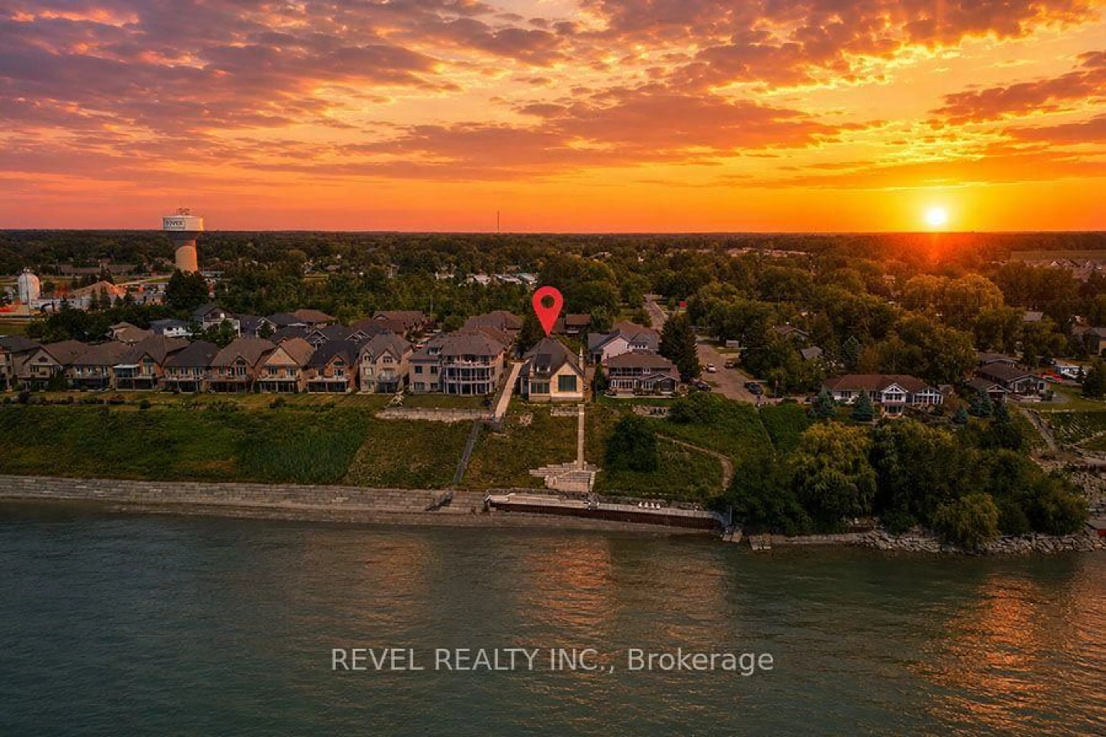 A pic from outside/outdoor area/front of a property/back of a property/a pic from drone, water/lake/river/ocean view for 51 Woodhouse Ave, Norfolk Ontario N0A 1N8
